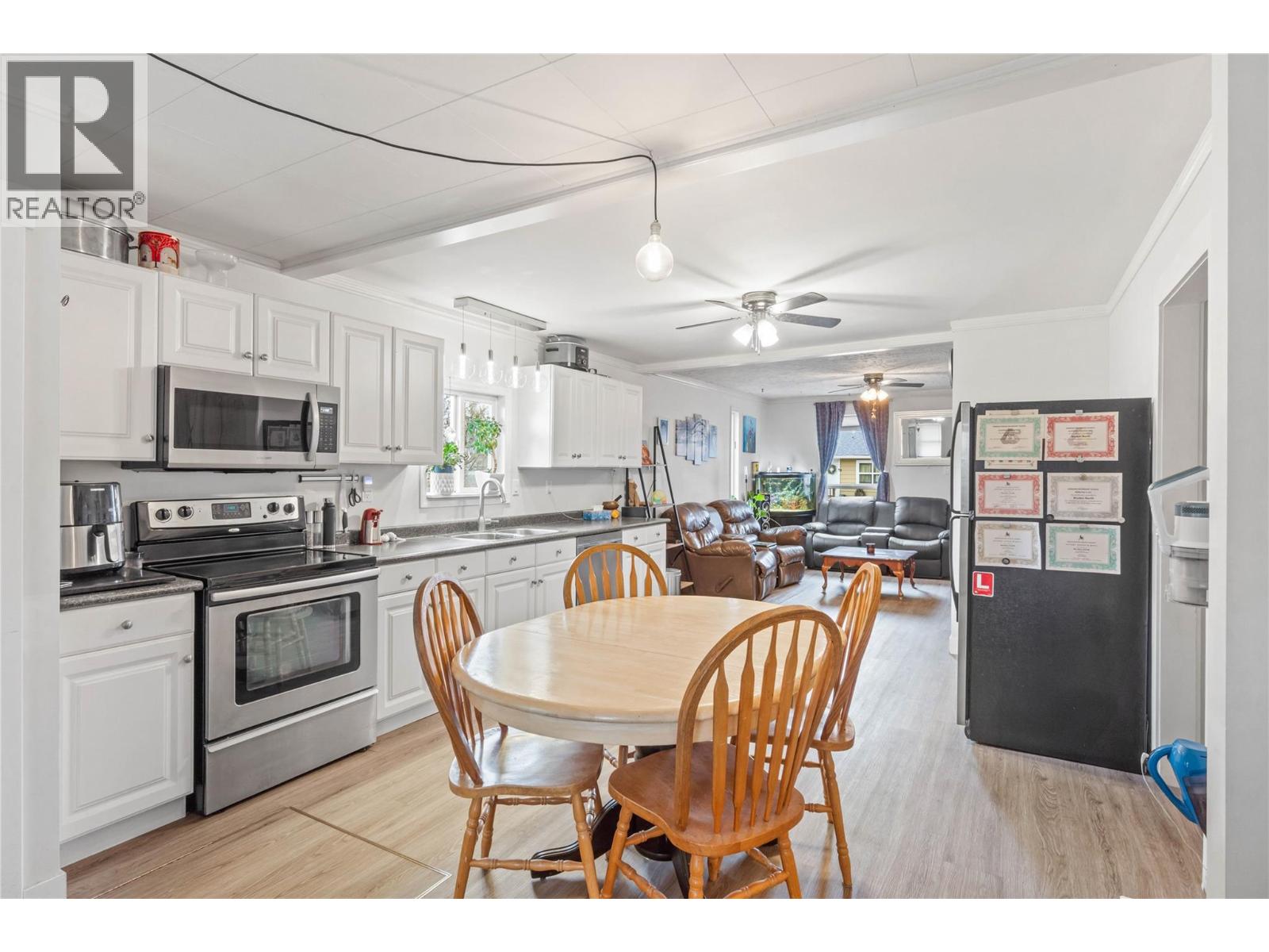 189 Thrupp Street, Kamloops, British Columbia  V2B 4B5 - Photo 5 - 10388809