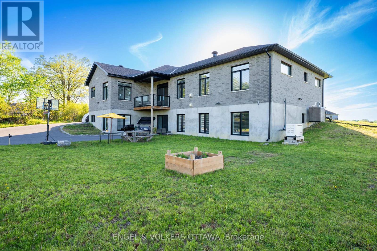 19 Synergy Way, Ottawa, Ontario  K2W 0K3 - Photo 42 - X12953158