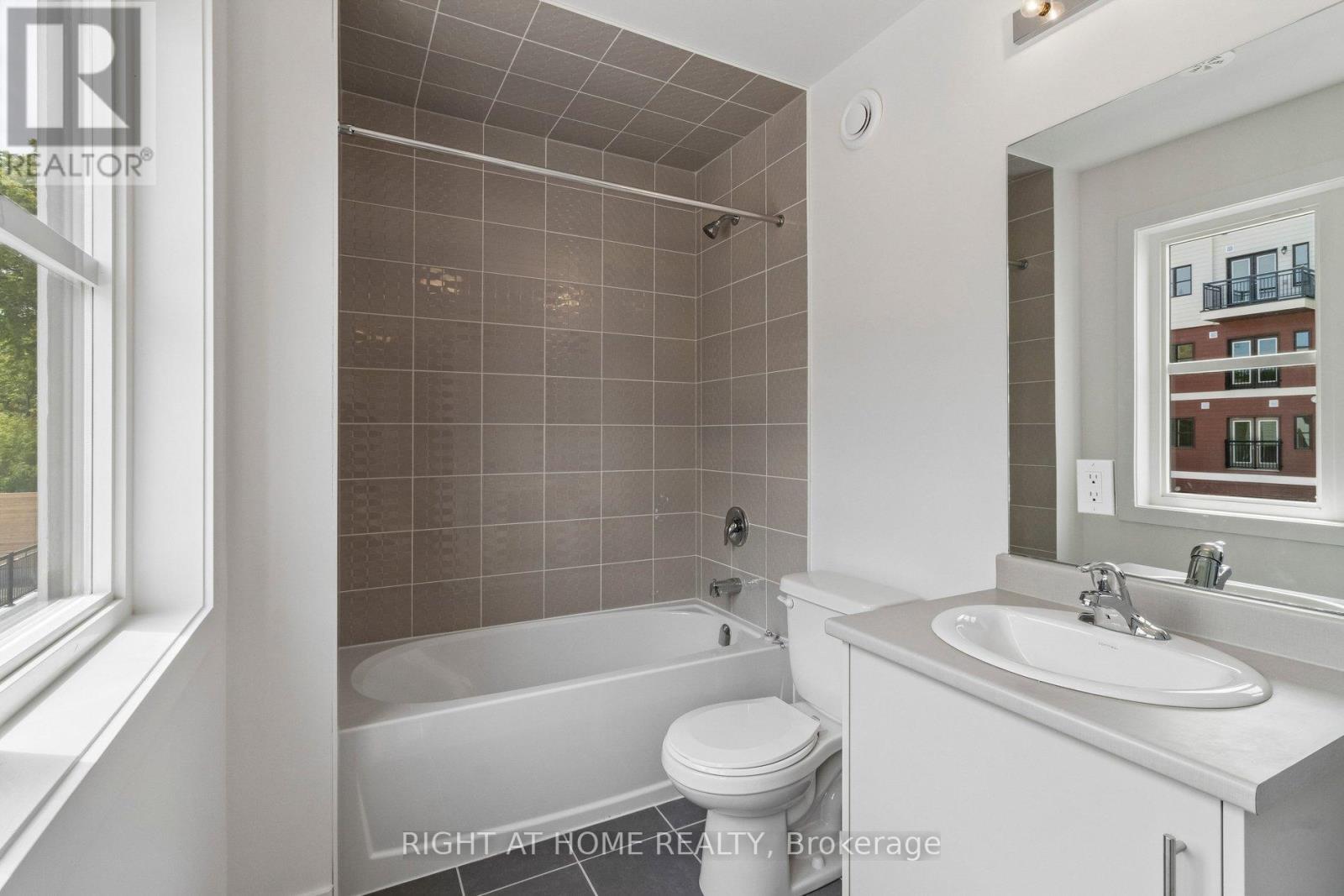 206 - 15100 Yonge Street, Aurora, Ontario  L4G 4C8 - Photo 24 - N13166914