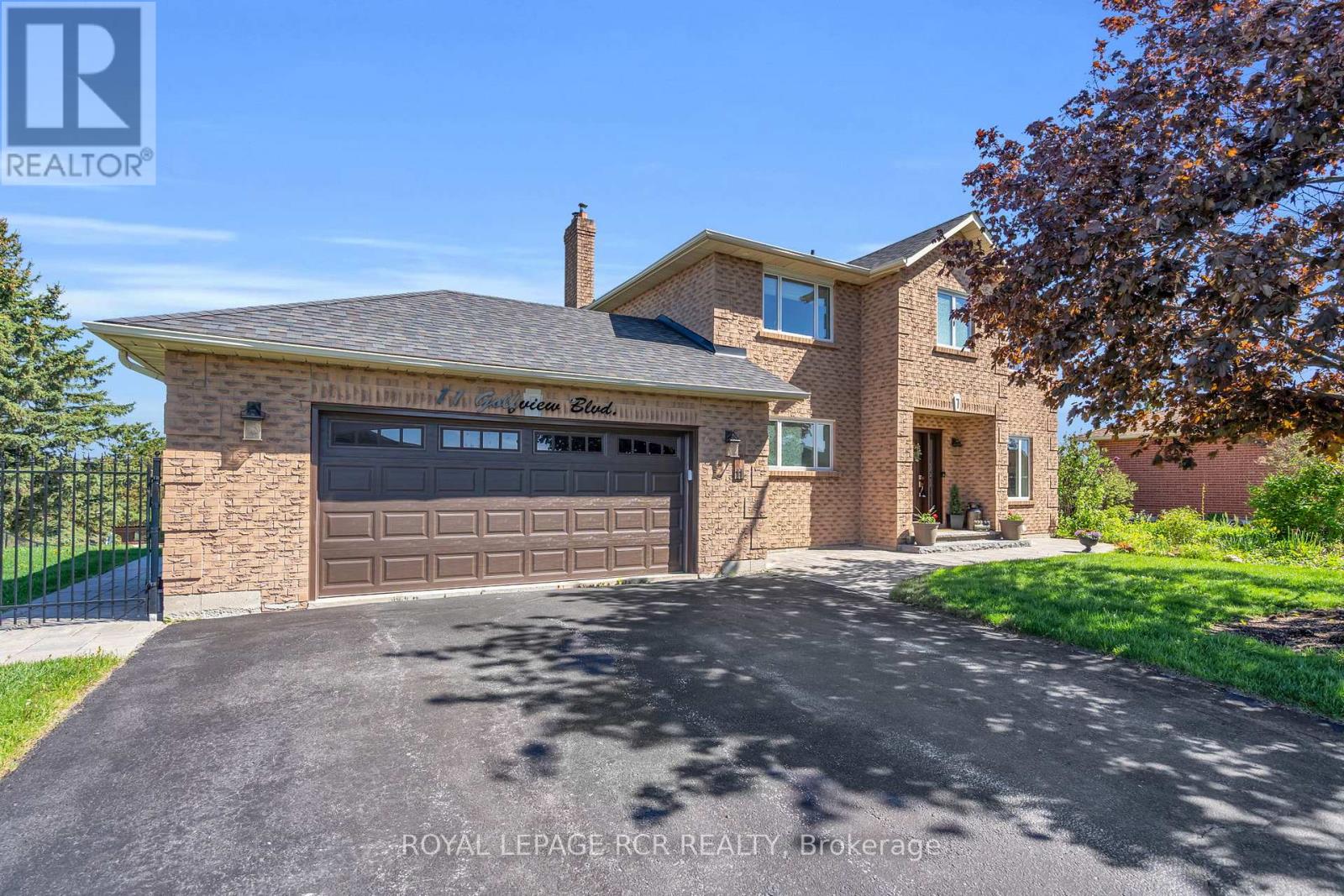 11 Golfview Boulevard, Bradford West Gwillimbury (Bradford), Ontario  L3Z 3Z1 - Photo 2 - N13176182
