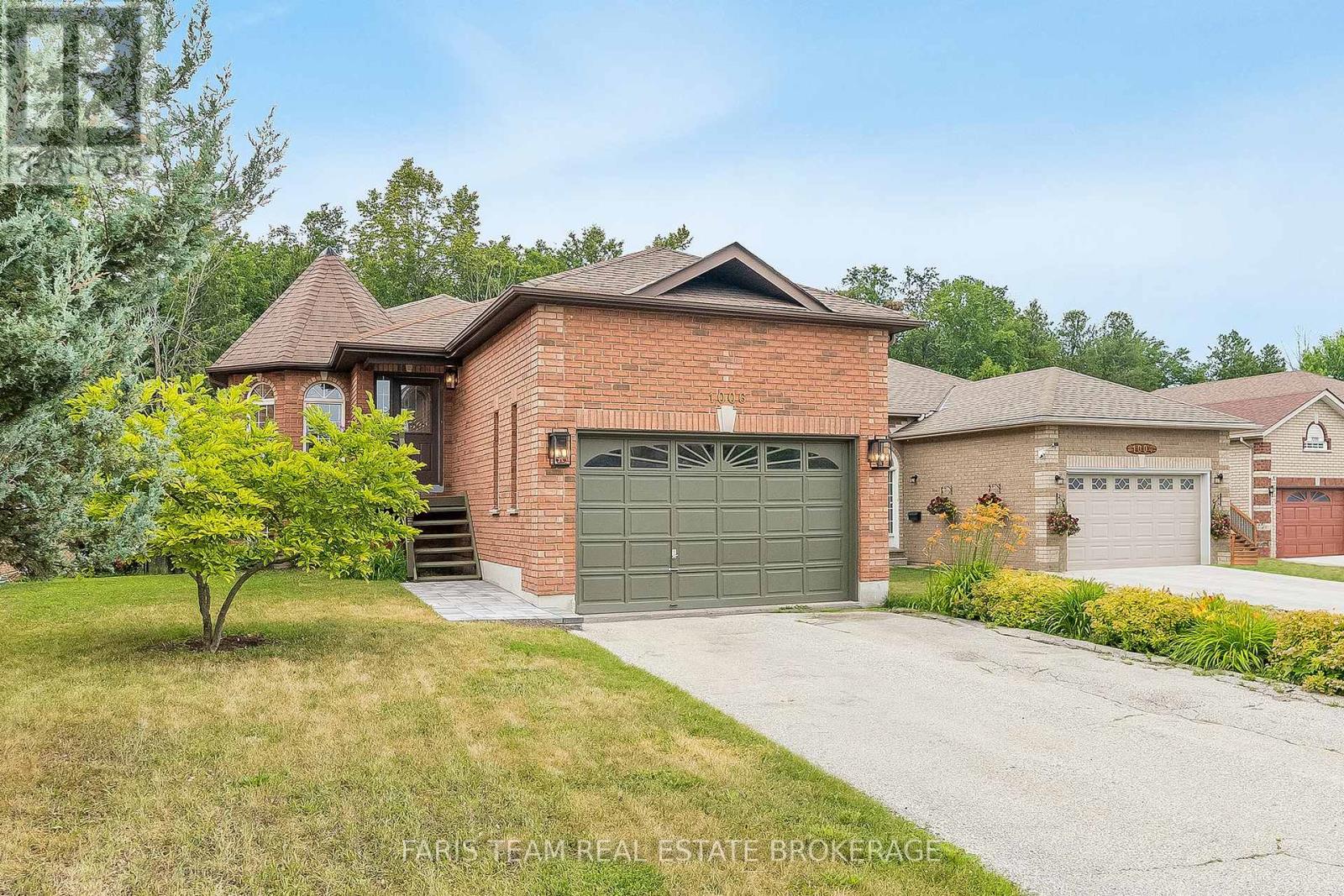 1006 Leslie Drive, Innisfil, Ontario  L9S 2B2 - Photo 1 - N13176234