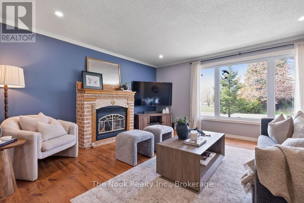 16 Robmar Crescent, Kawartha Lakes, Ontario  K0M 2J0 - Photo 9 - X13176422