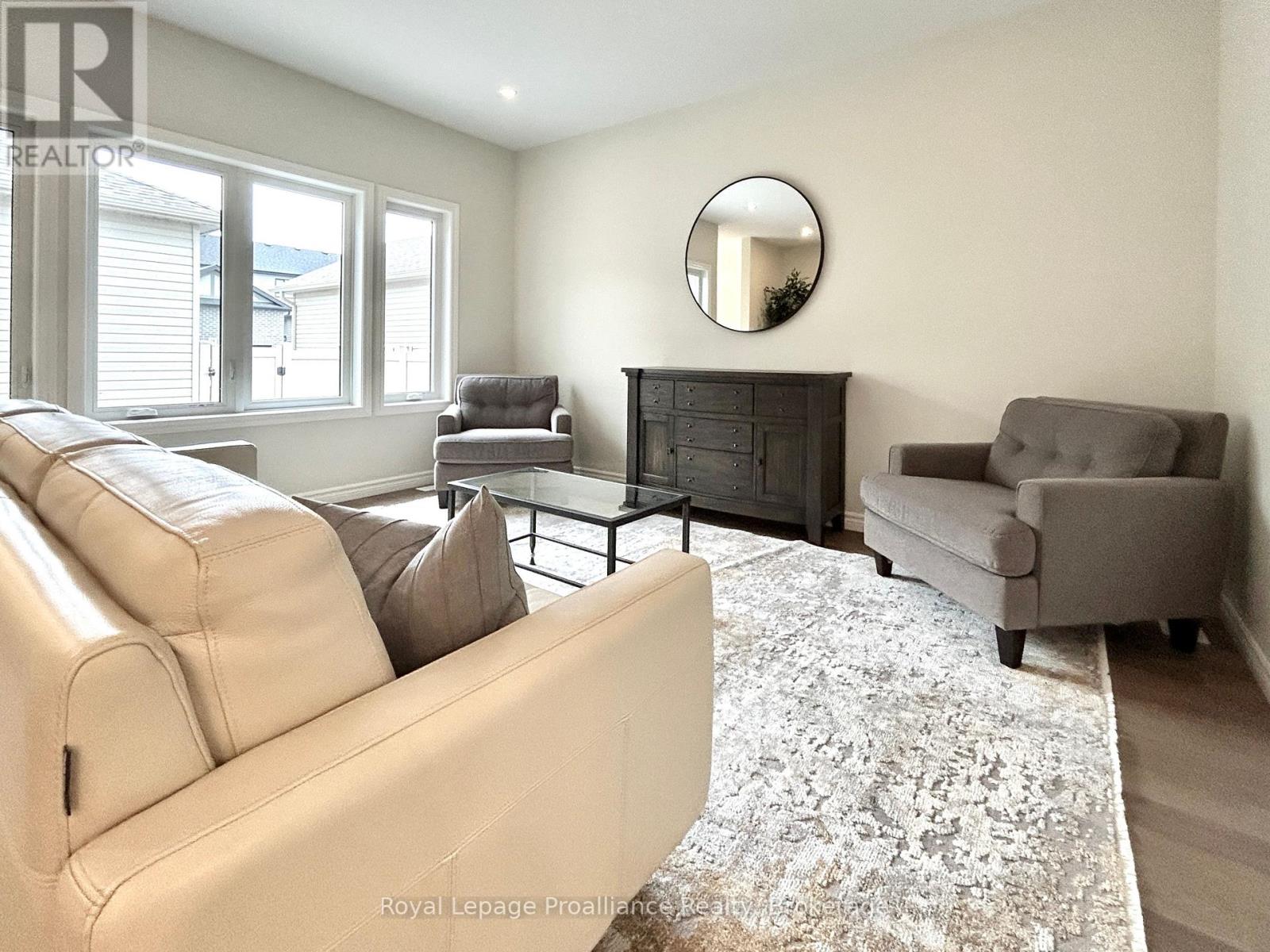 35 Athabaska Drive, Belleville, Ontario K8N 0T1 - Photo 12 - X13176446