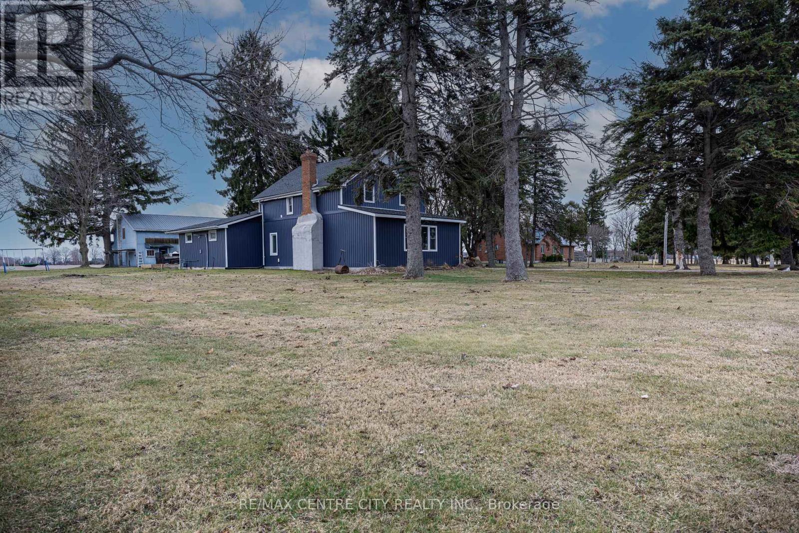26179 Talbot Line, West Elgin, Ontario  N0L 2P0 - Photo 2 - X13176412