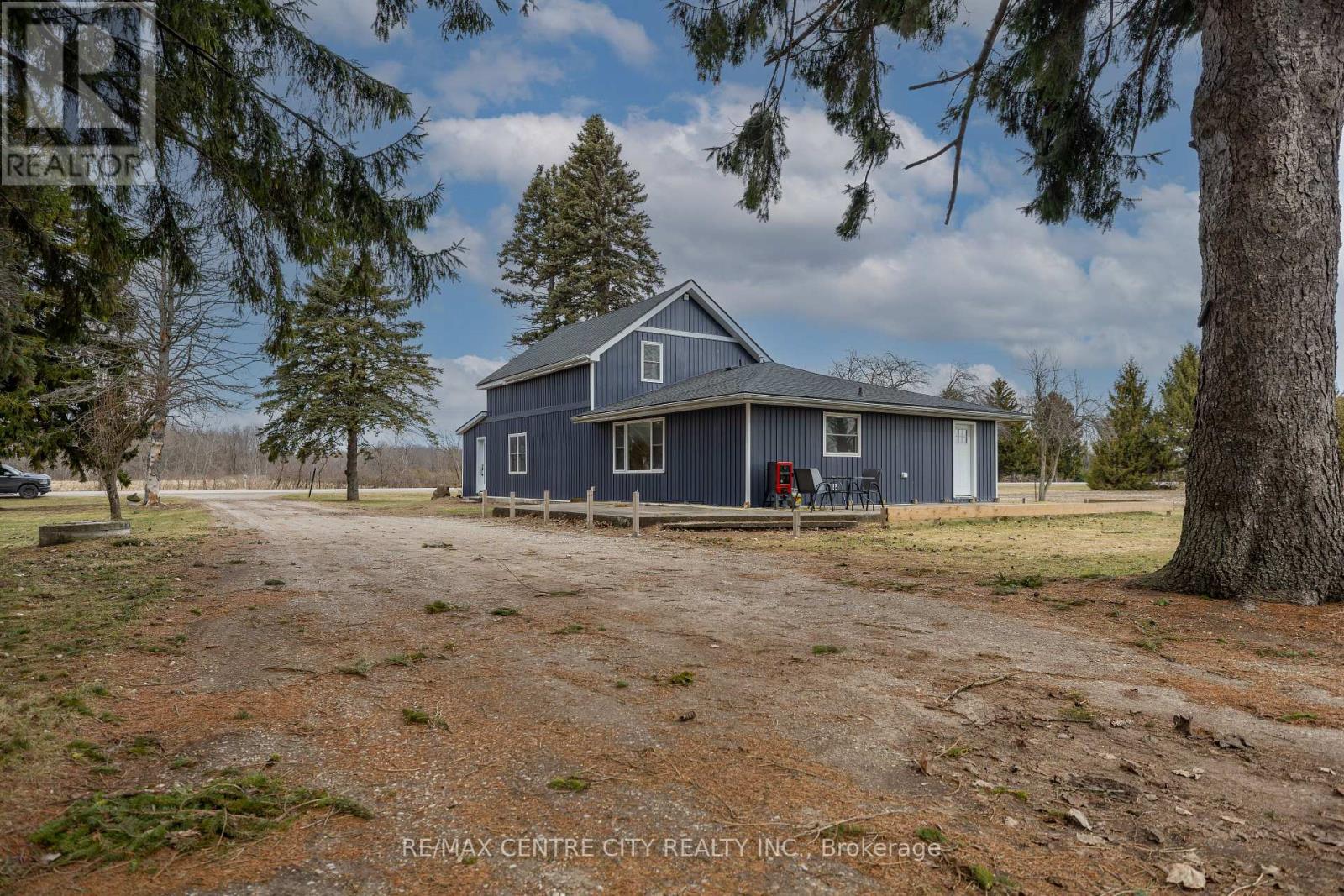 26179 Talbot Line, West Elgin, Ontario  N0L 2P0 - Photo 6 - X13176412