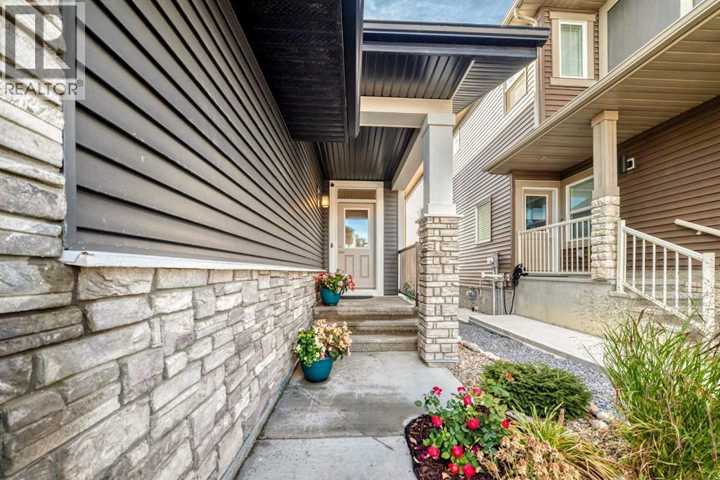 615 Kingsmere Way SE, Airdrie, Alberta  T4A 0X9 - Photo 2 - A2283246