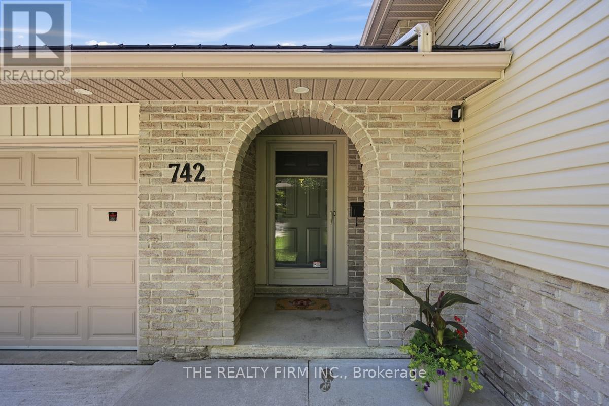742 Cranbrook Road, London South, Ontario  N6K 1W9 - Photo 2 - X13176418
