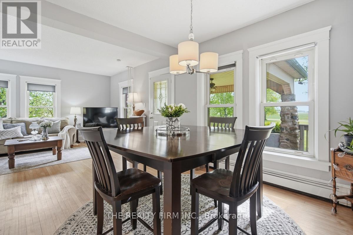 23072 Old Airport Road, Southwest Middlesex, Ontario  N0L 1M0 - Photo 11 - X13176532