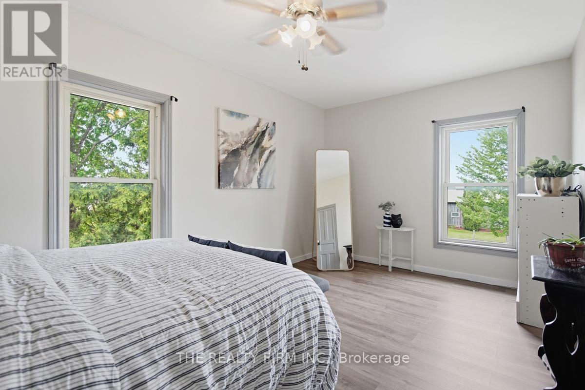23072 Old Airport Road, Southwest Middlesex, Ontario  N0L 1M0 - Photo 25 - X13176532
