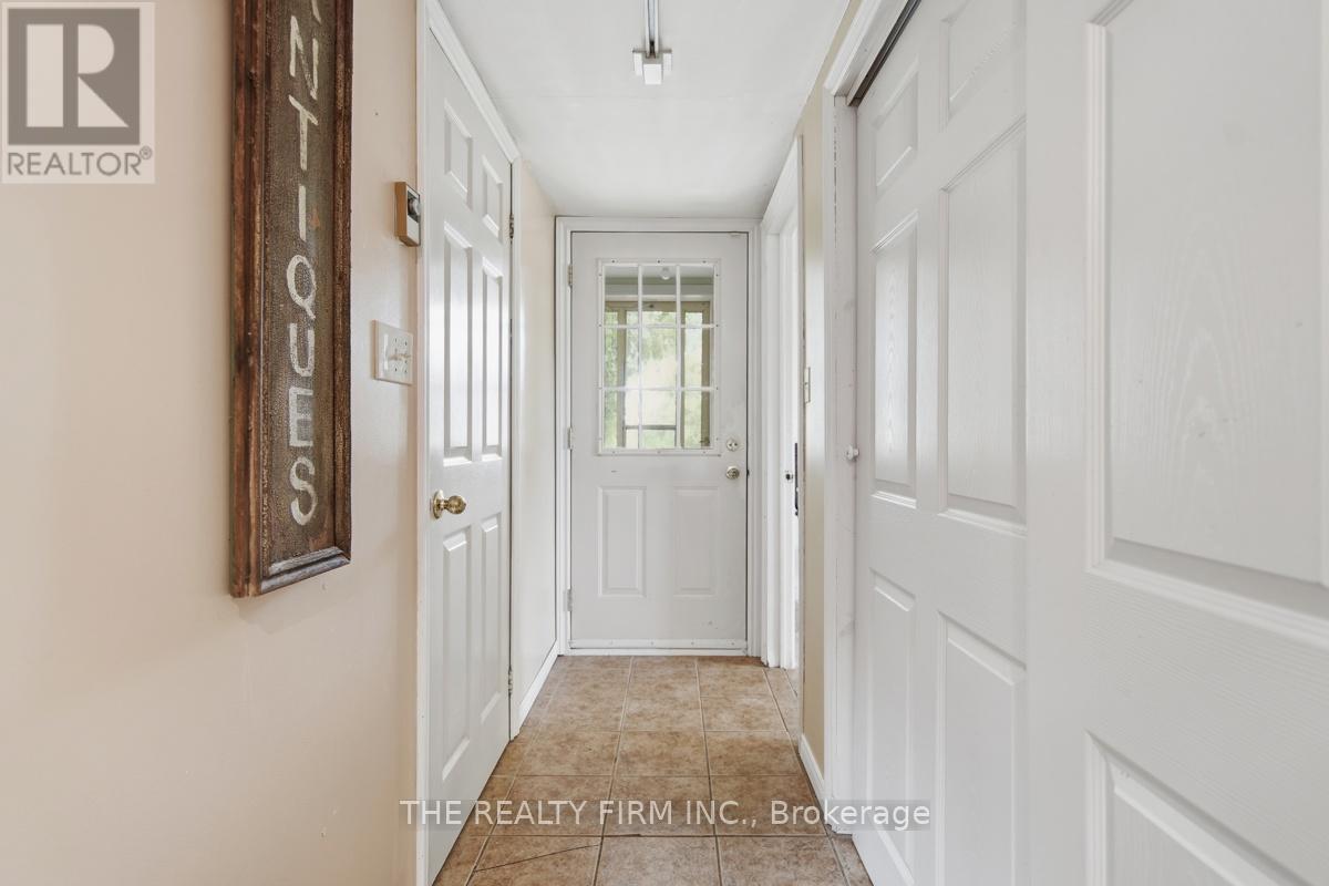 23072 Old Airport Road, Southwest Middlesex, Ontario  N0L 1M0 - Photo 30 - X13176532