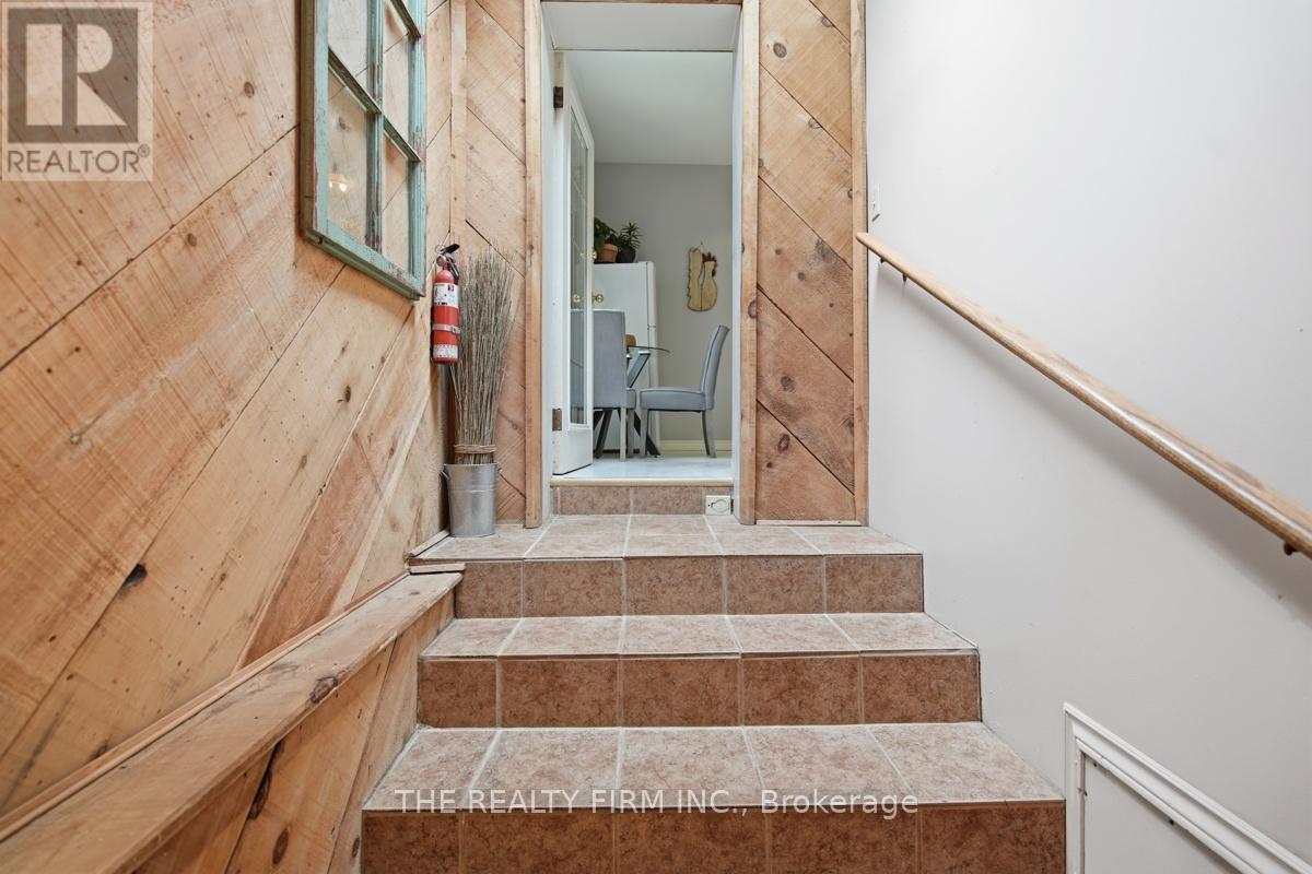 23072 Old Airport Road, Southwest Middlesex, Ontario  N0L 1M0 - Photo 34 - X13176532