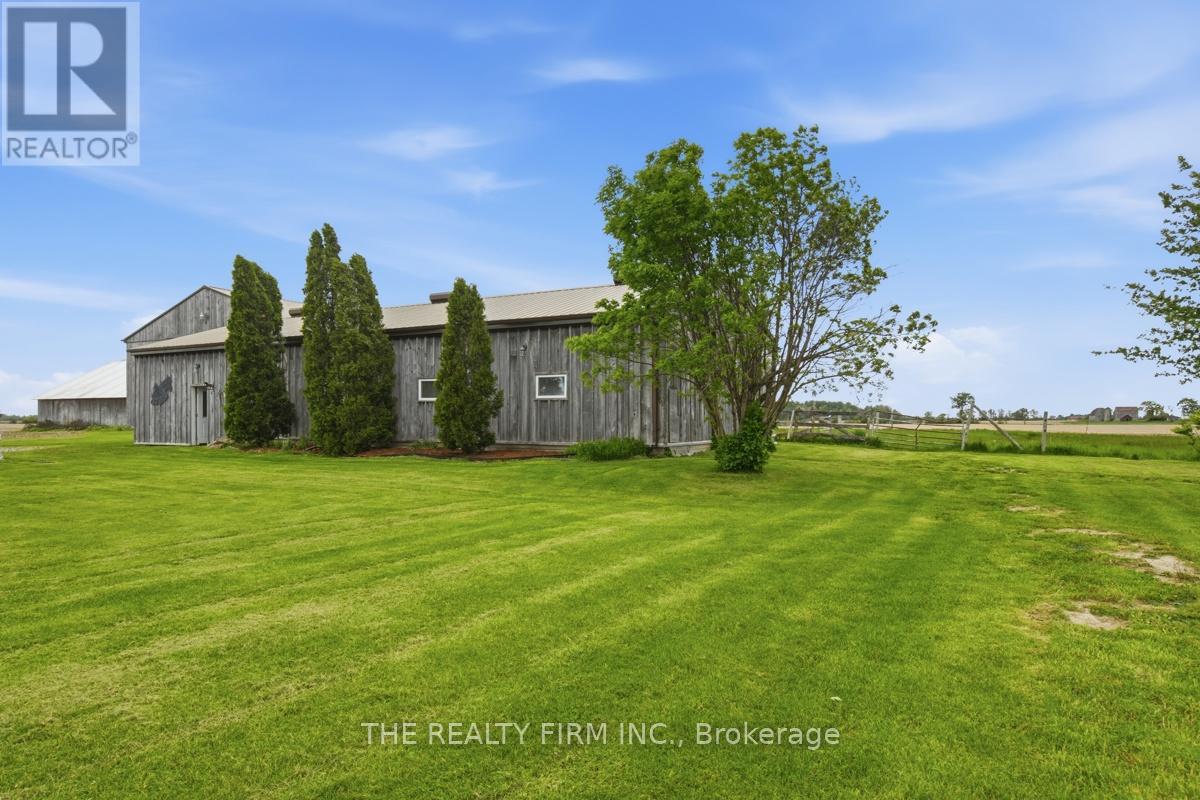 23072 Old Airport Road, Southwest Middlesex, Ontario  N0L 1M0 - Photo 38 - X13176532