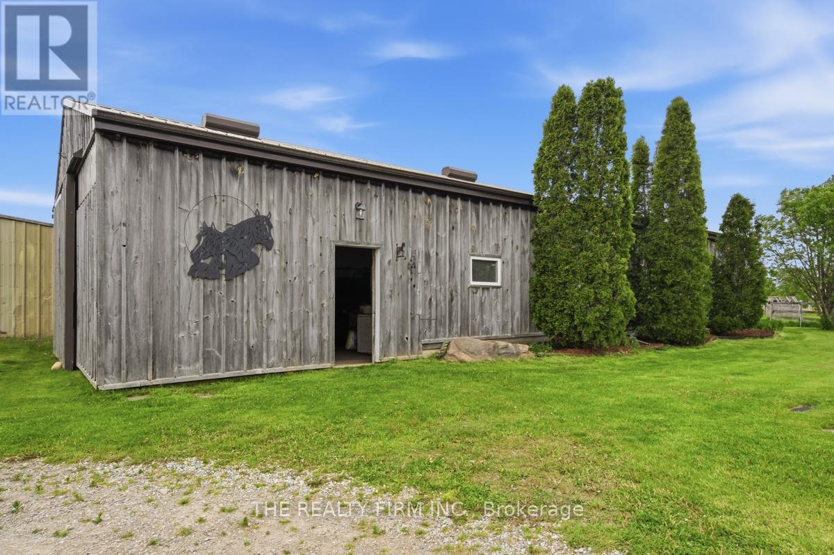 23072 Old Airport Road, Southwest Middlesex, Ontario  N0L 1M0 - Photo 39 - X13176532