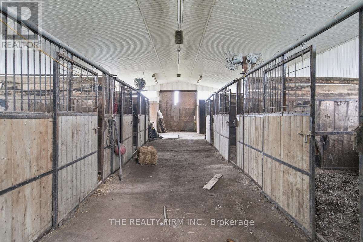 23072 Old Airport Road, Southwest Middlesex, Ontario  N0L 1M0 - Photo 40 - X13176532