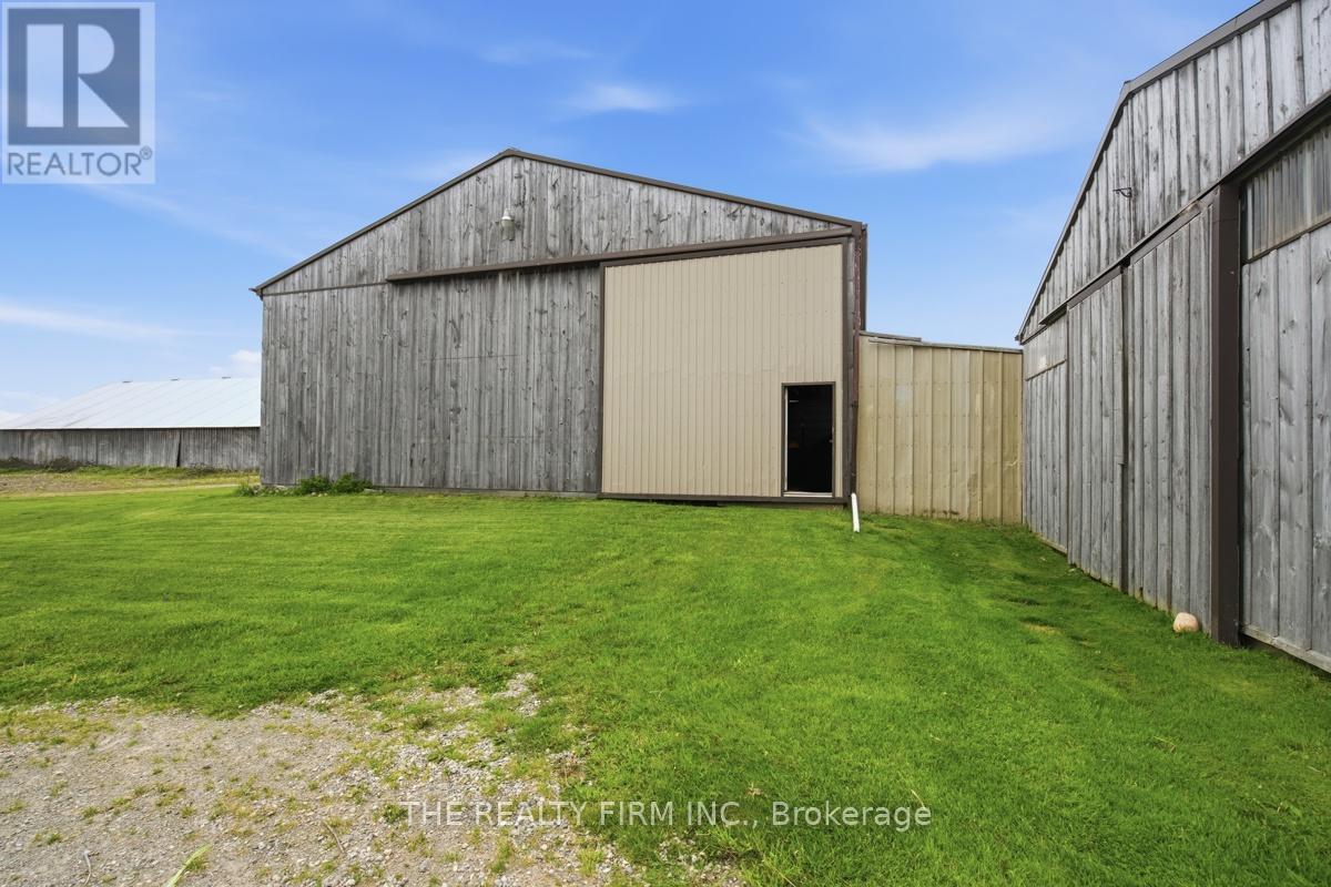 23072 Old Airport Road, Southwest Middlesex, Ontario  N0L 1M0 - Photo 41 - X13176532