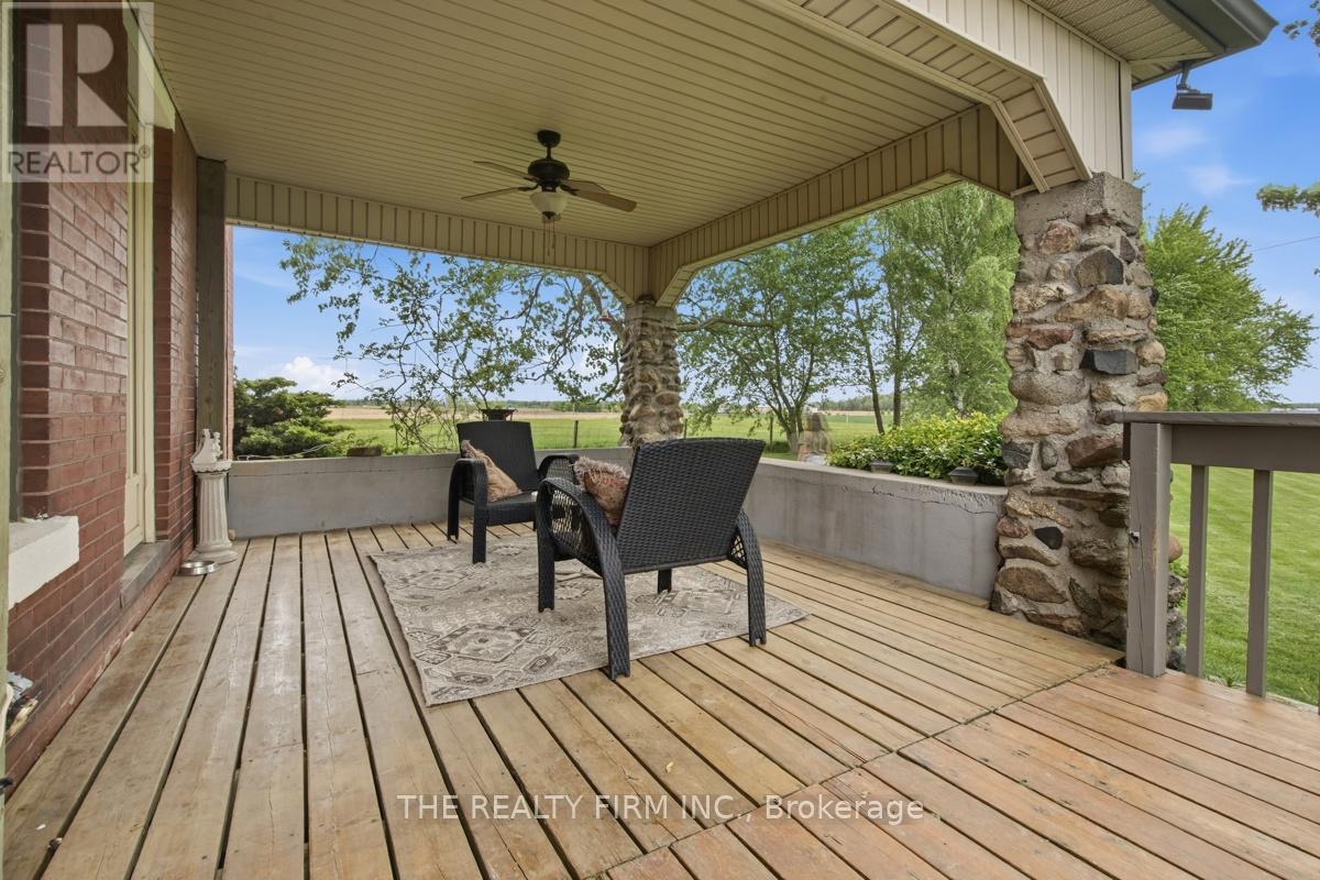 23072 Old Airport Road, Southwest Middlesex, Ontario  N0L 1M0 - Photo 7 - X13176532