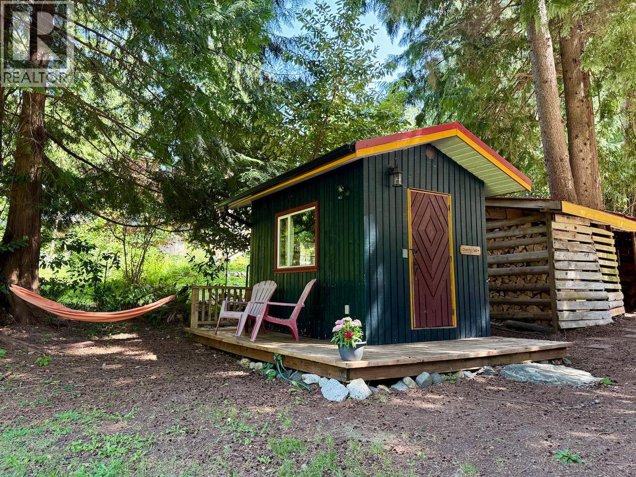 1261 Roberts Creek Road, Roberts Creek, British Columbia  V0N 2W2 - Photo 17 - R3122587