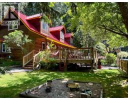 1261 ROBERTS CREEK ROAD, Roberts Creek, British Columbia