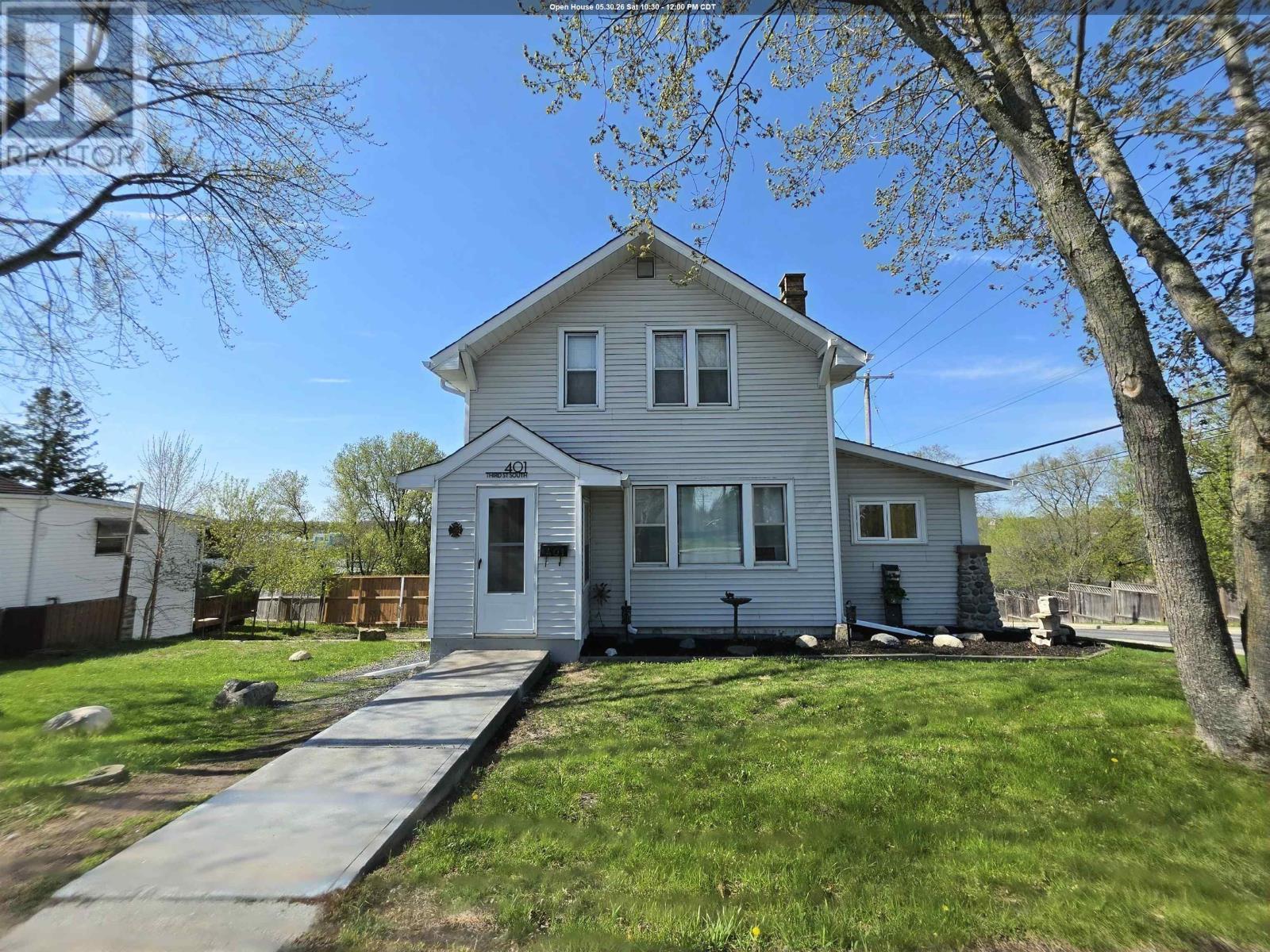 401 Third Street South, Kenora, Ontario