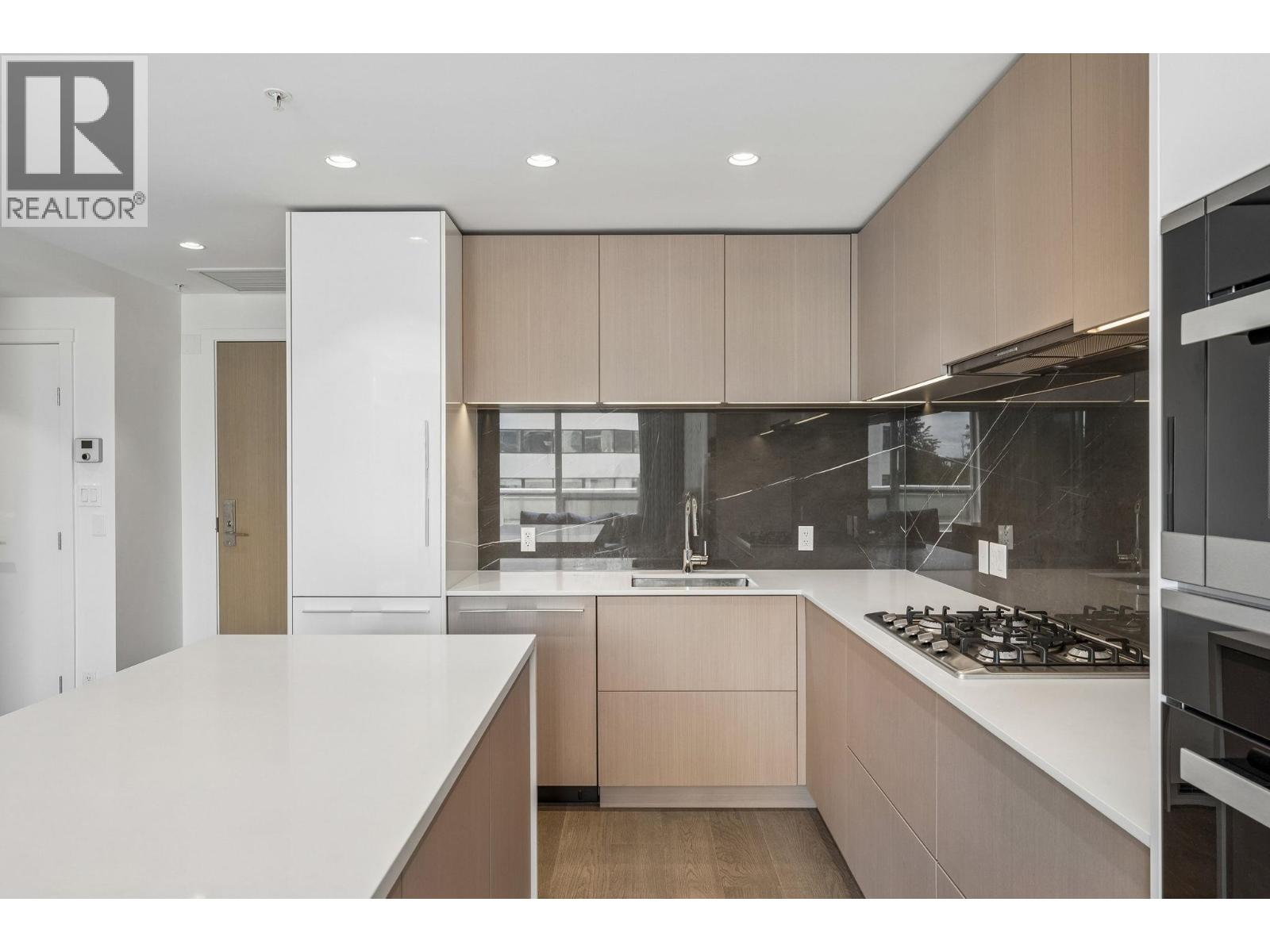 202 1675 Lions Gate Lane, Vancouver, British Columbia V7P 3B4 - Photo 9 - R3127487
