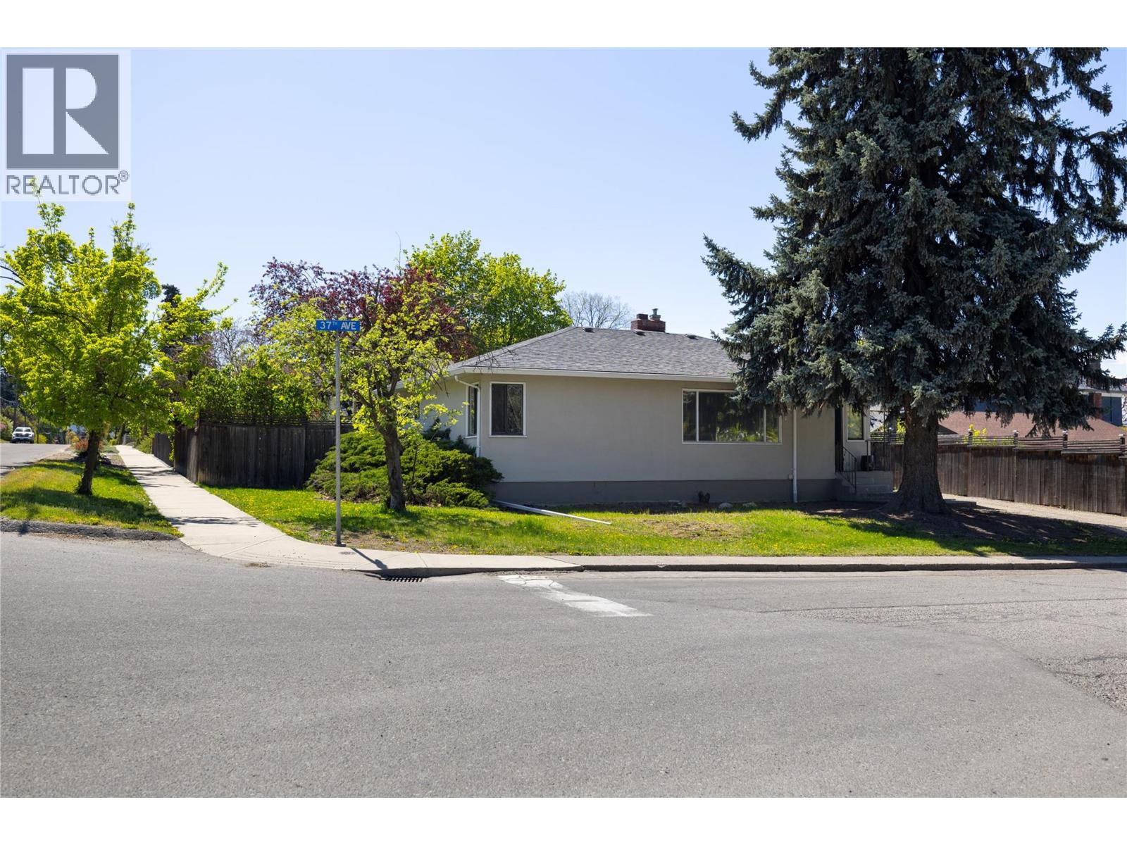 1900 37 Avenue, Vernon, British Columbia V1T 2W8 - Photo 33 - 10385246