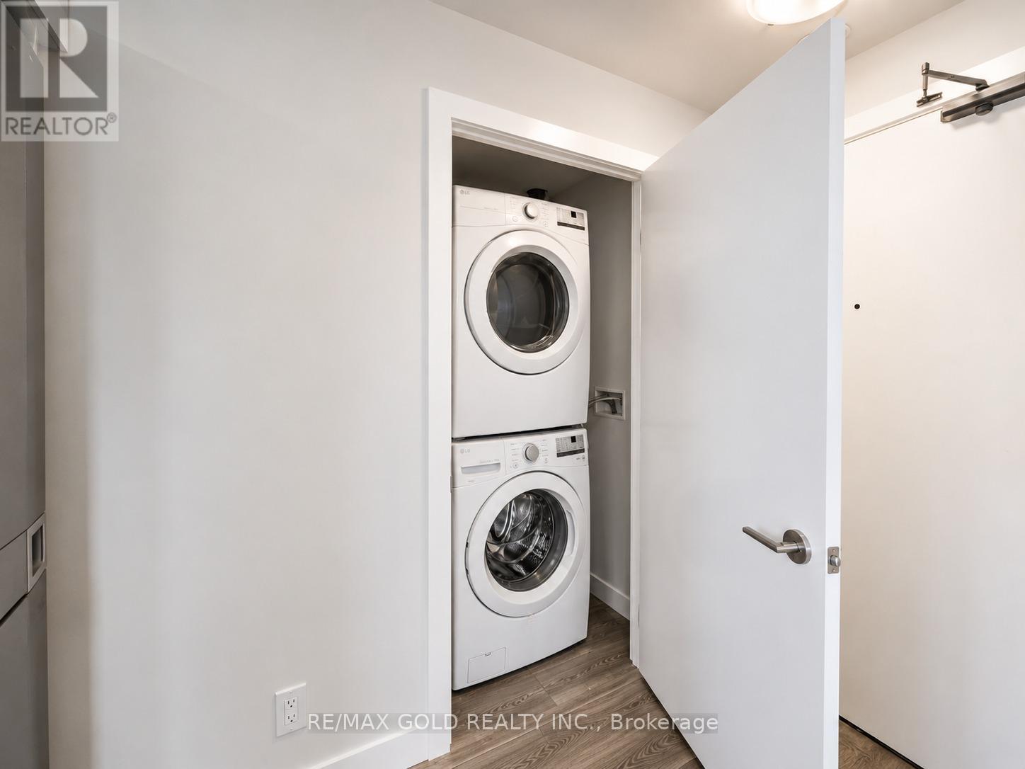 4908 - 430 Square One Drive, Mississauga, Ontario  L5B 0L6 - Photo 12 - W13176256