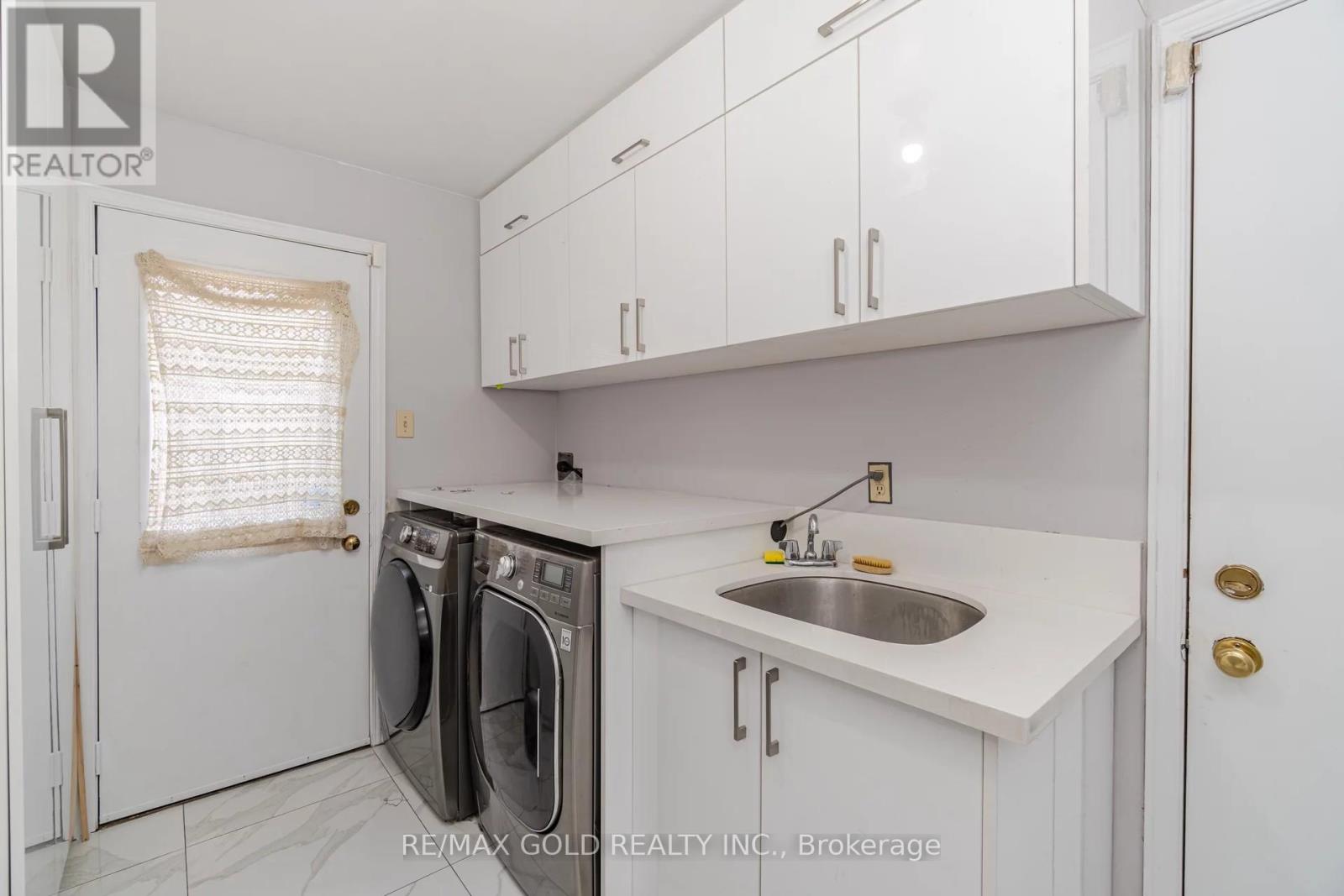 21 Nottingham Crescent, Brampton, Ontario  L6S 4G3 - Photo 13 - W13176330