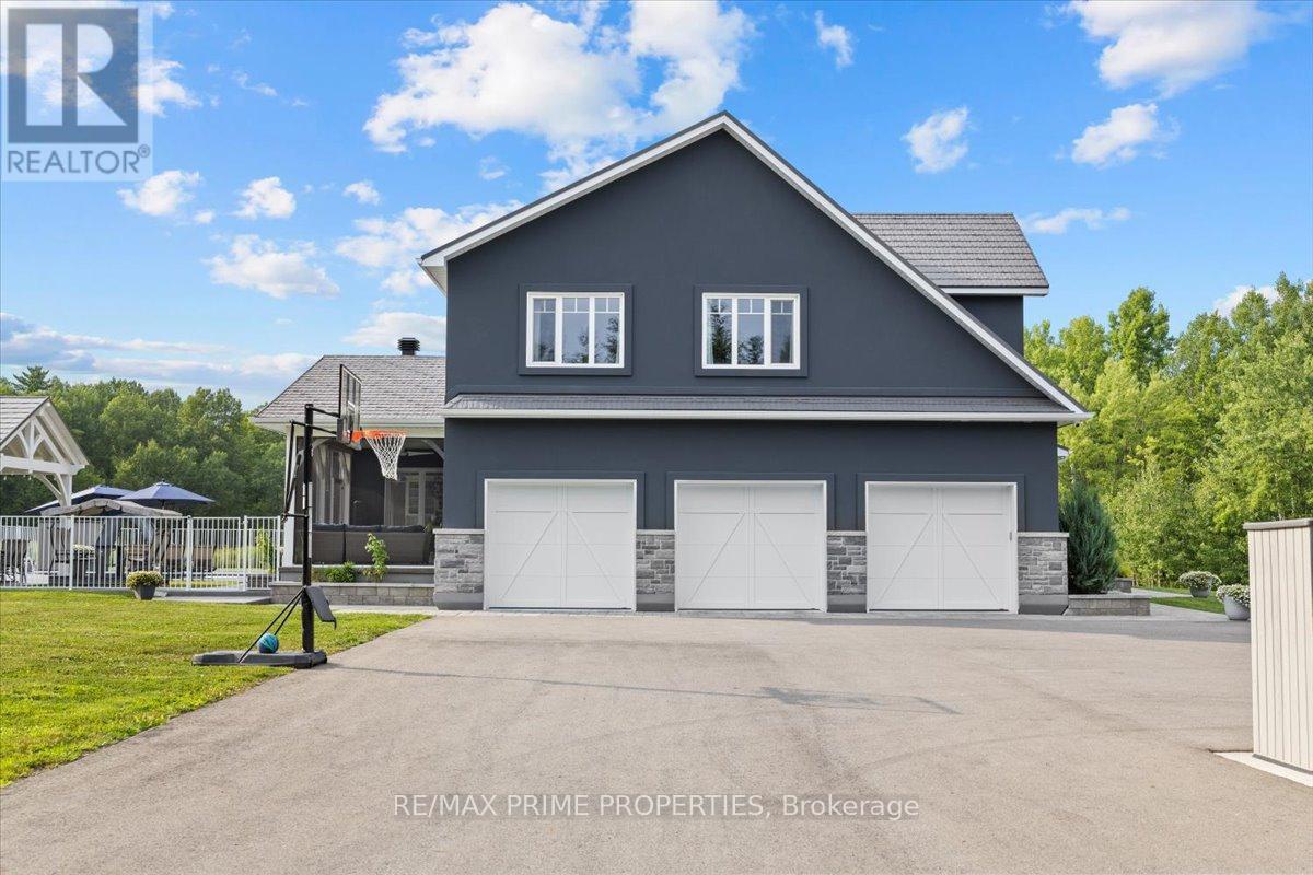 2440 Emmett Road, Ottawa, Ontario  K4C 1S1 - Photo 2 - X13006836