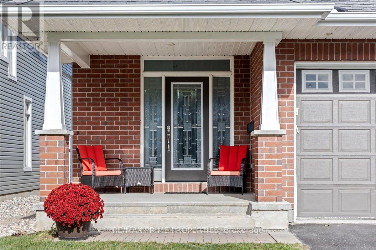 816 Azure Street, Ottawa, Ontario  K4A 0T7 - Photo 2 - X13089918
