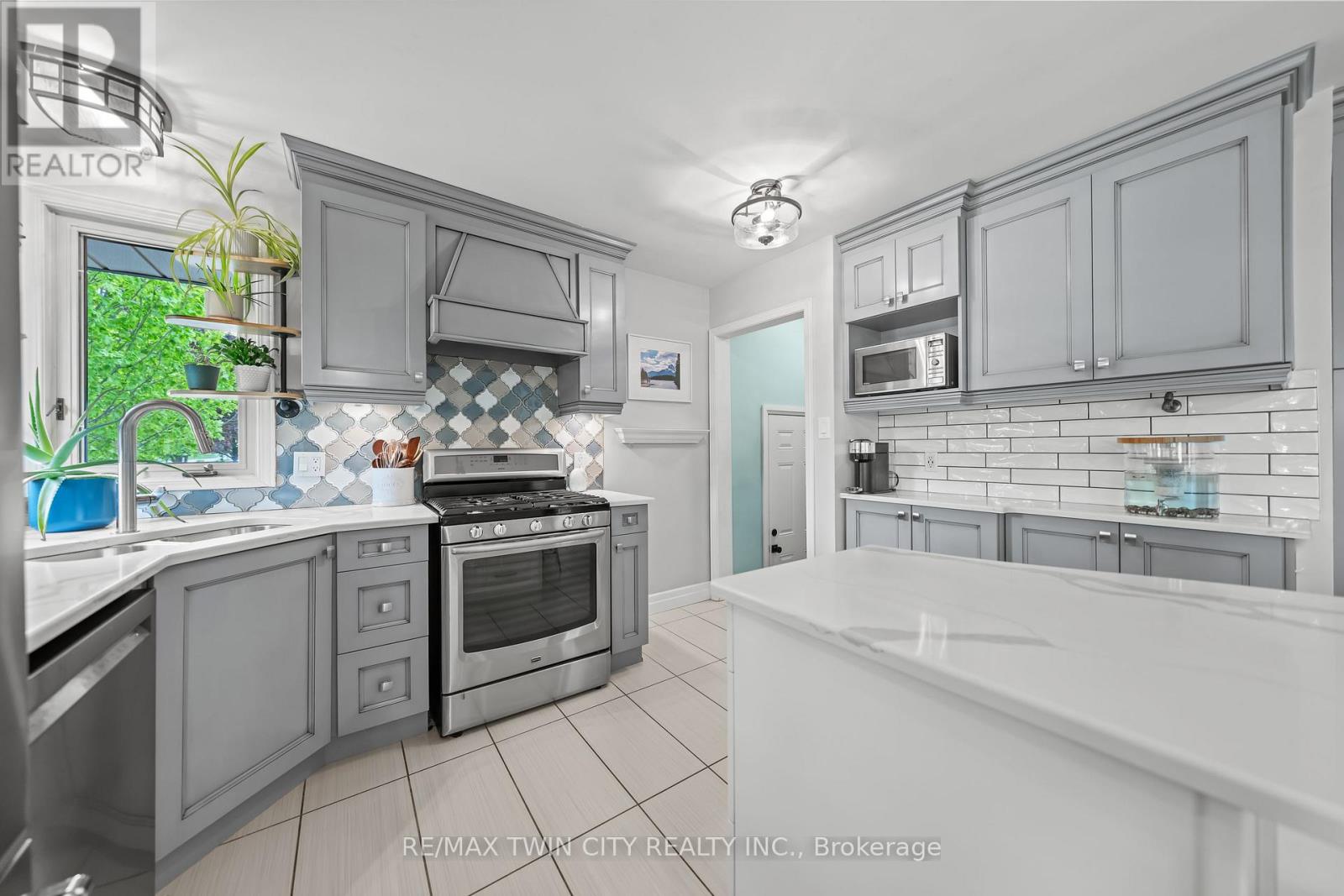 306 Normandy Avenue, Waterloo, Ontario  N2K 1X7 - Photo 14 - X13176192