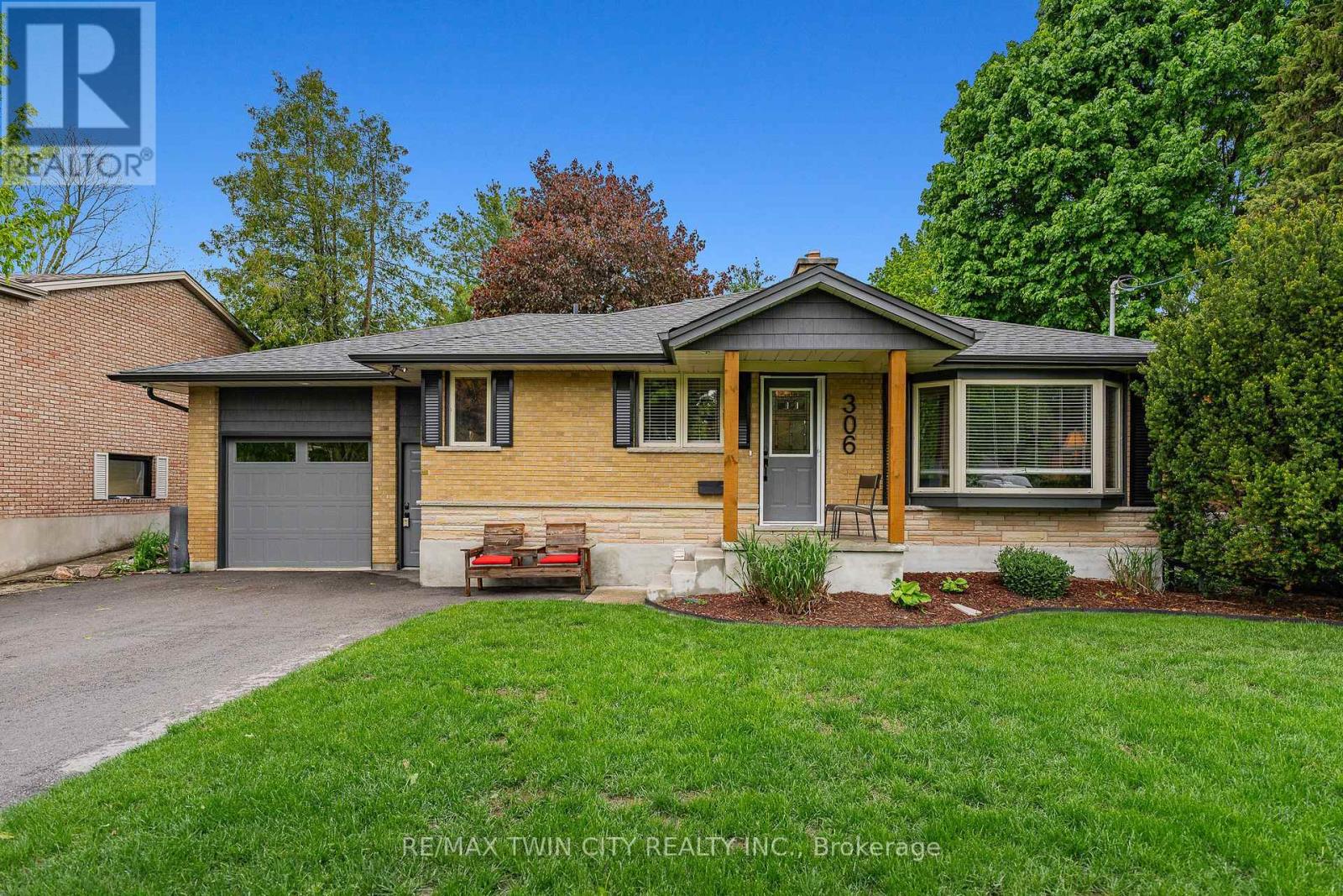 306 Normandy Avenue, Waterloo, Ontario  N2K 1X7 - Photo 2 - X13176192