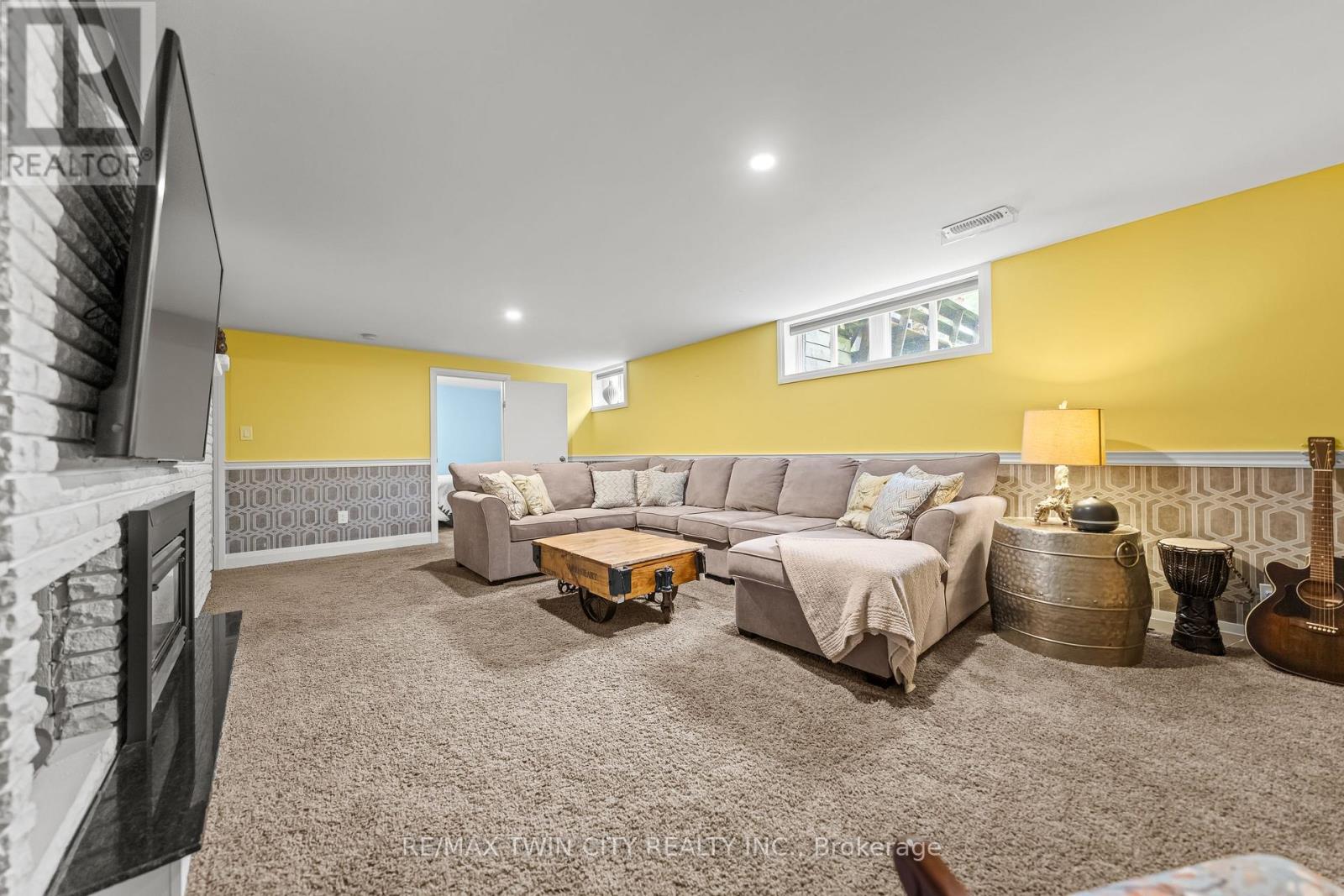 306 Normandy Avenue, Waterloo, Ontario  N2K 1X7 - Photo 31 - X13176192