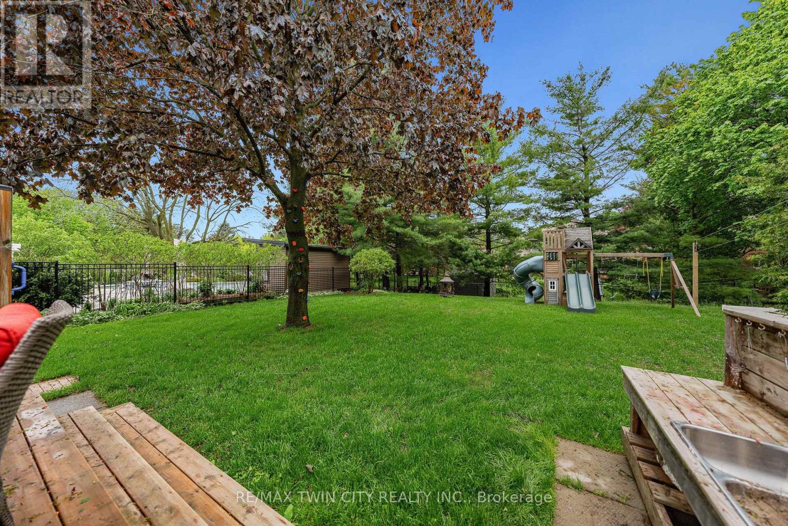 306 Normandy Avenue, Waterloo, Ontario  N2K 1X7 - Photo 38 - X13176192