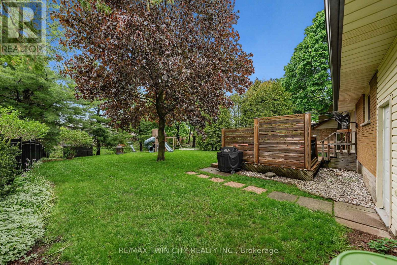 306 Normandy Avenue, Waterloo, Ontario  N2K 1X7 - Photo 42 - X13176192