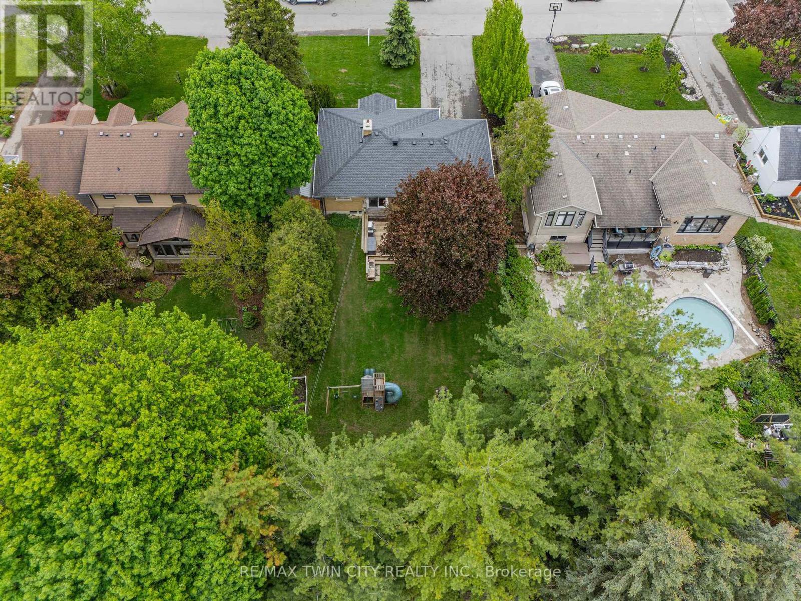 306 Normandy Avenue, Waterloo, Ontario  N2K 1X7 - Photo 43 - X13176192