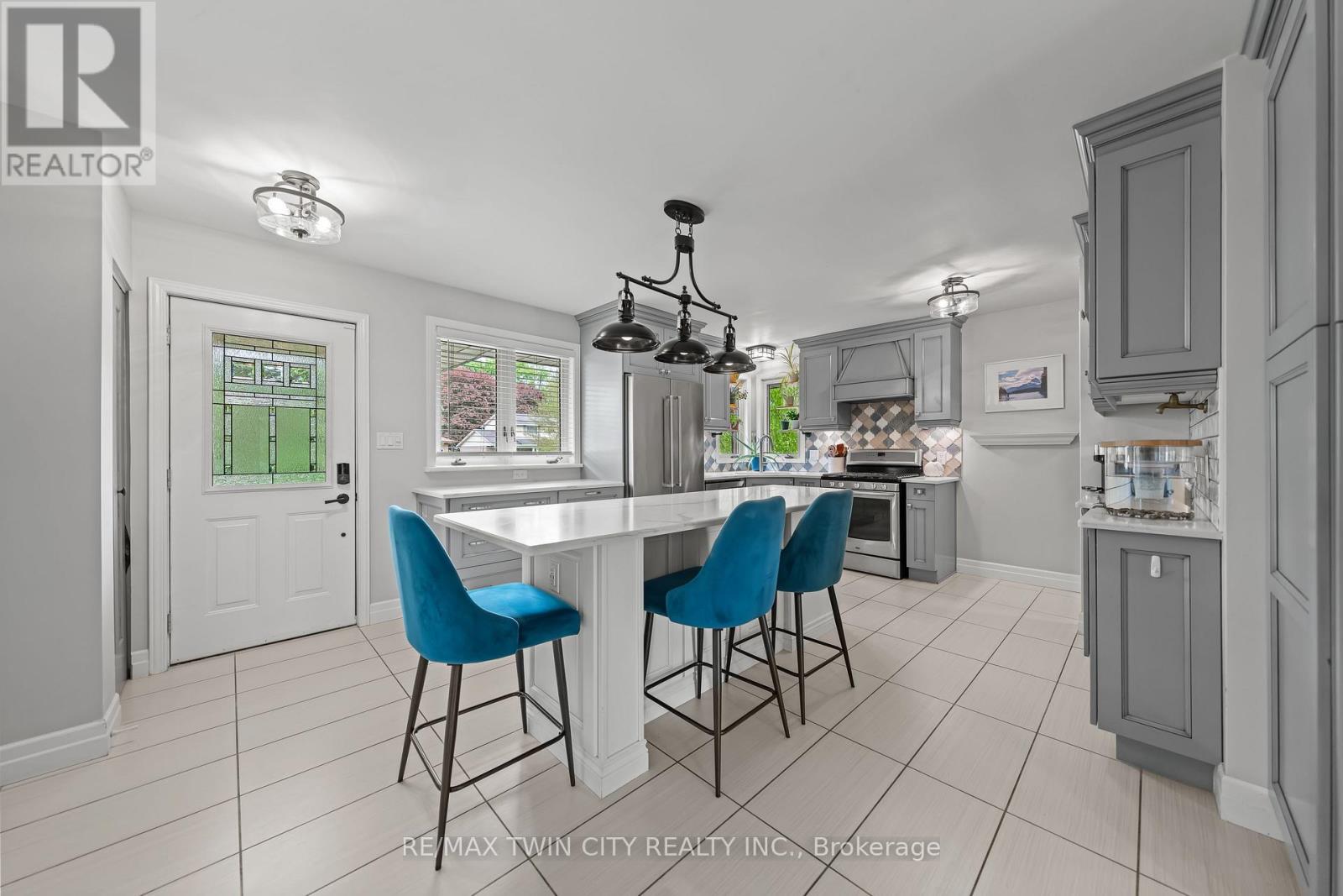 306 Normandy Avenue, Waterloo, Ontario  N2K 1X7 - Photo 9 - X13176192