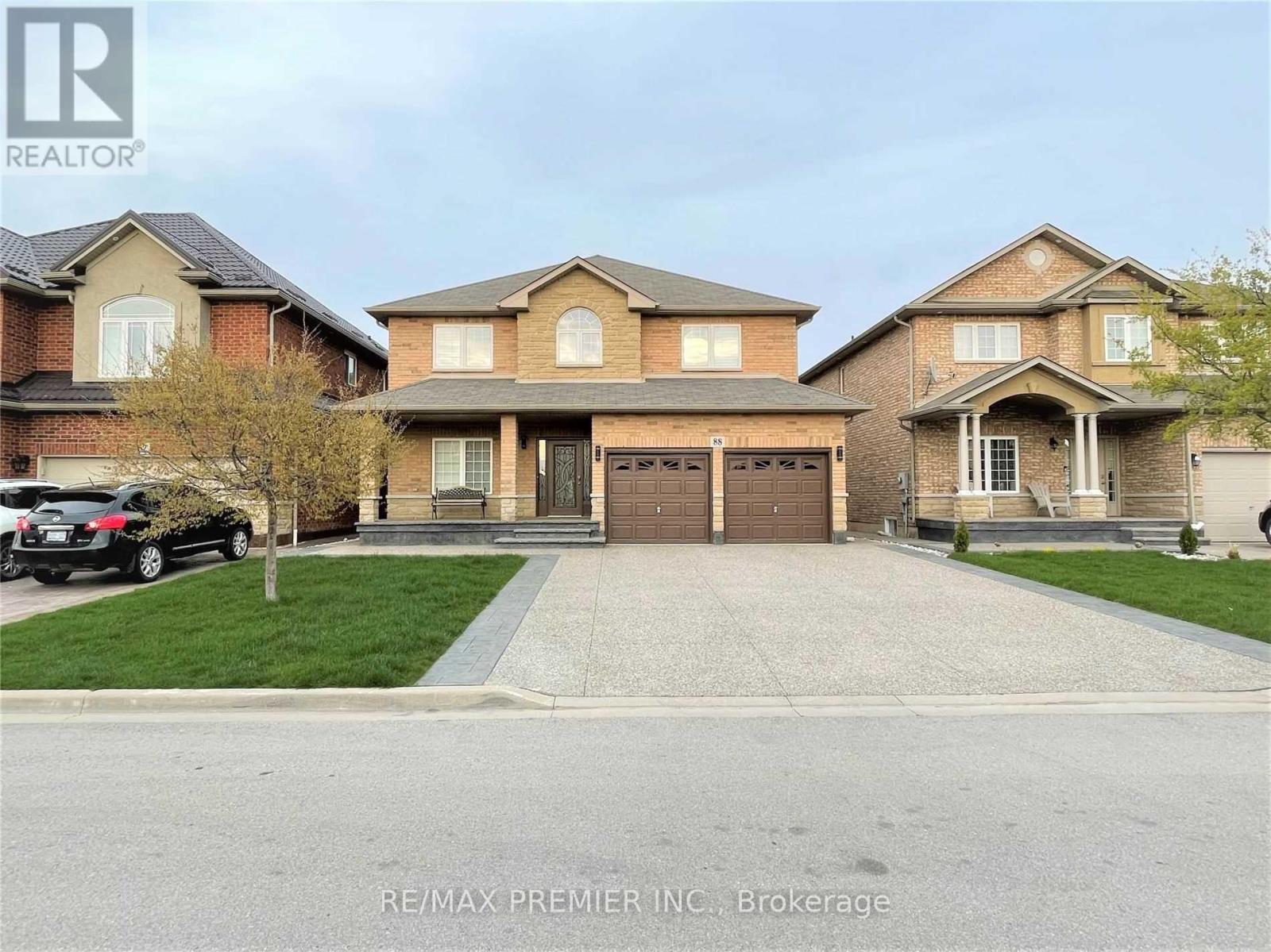88 SUNDANCE CRESCENT, Hamilton, Ontario