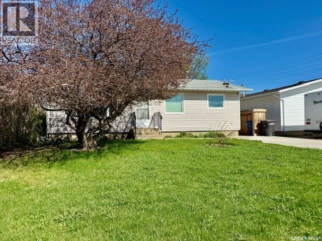 208 12th Street, Humboldt, Saskatchewan  S0K 2A0 - Photo 2 - SK037154
