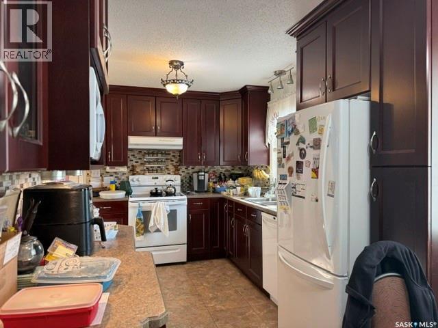 208 12th Street, Humboldt, Saskatchewan  S0K 2A0 - Photo 8 - SK037154