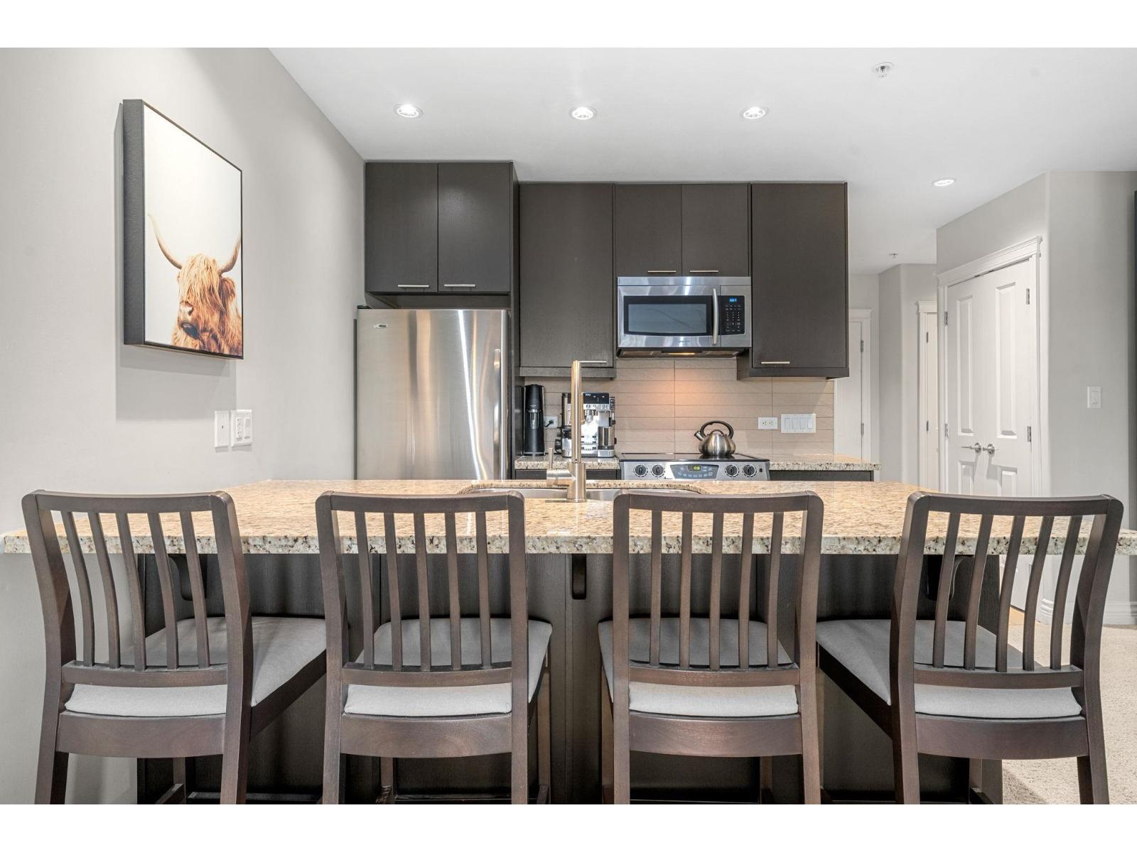 203 2970 King George Boulevard, Surrey, British Columbia  V4P 0E6 - Photo 9 - R3109455