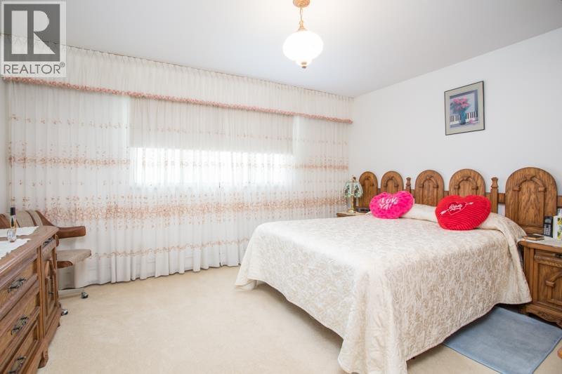 635 E Keith Road, North Vancouver, British Columbia  V7L 1W4 - Photo 12 - R3056341