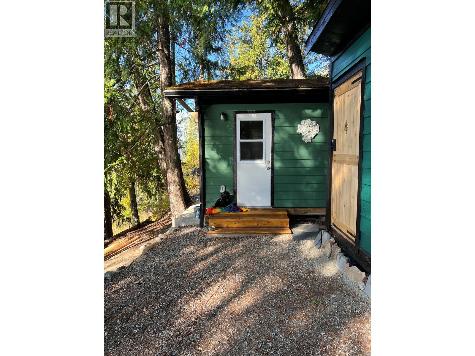 13679 Larch Road, Gray Creek, British Columbia V0B 1S0 - Photo 7 - 10387057