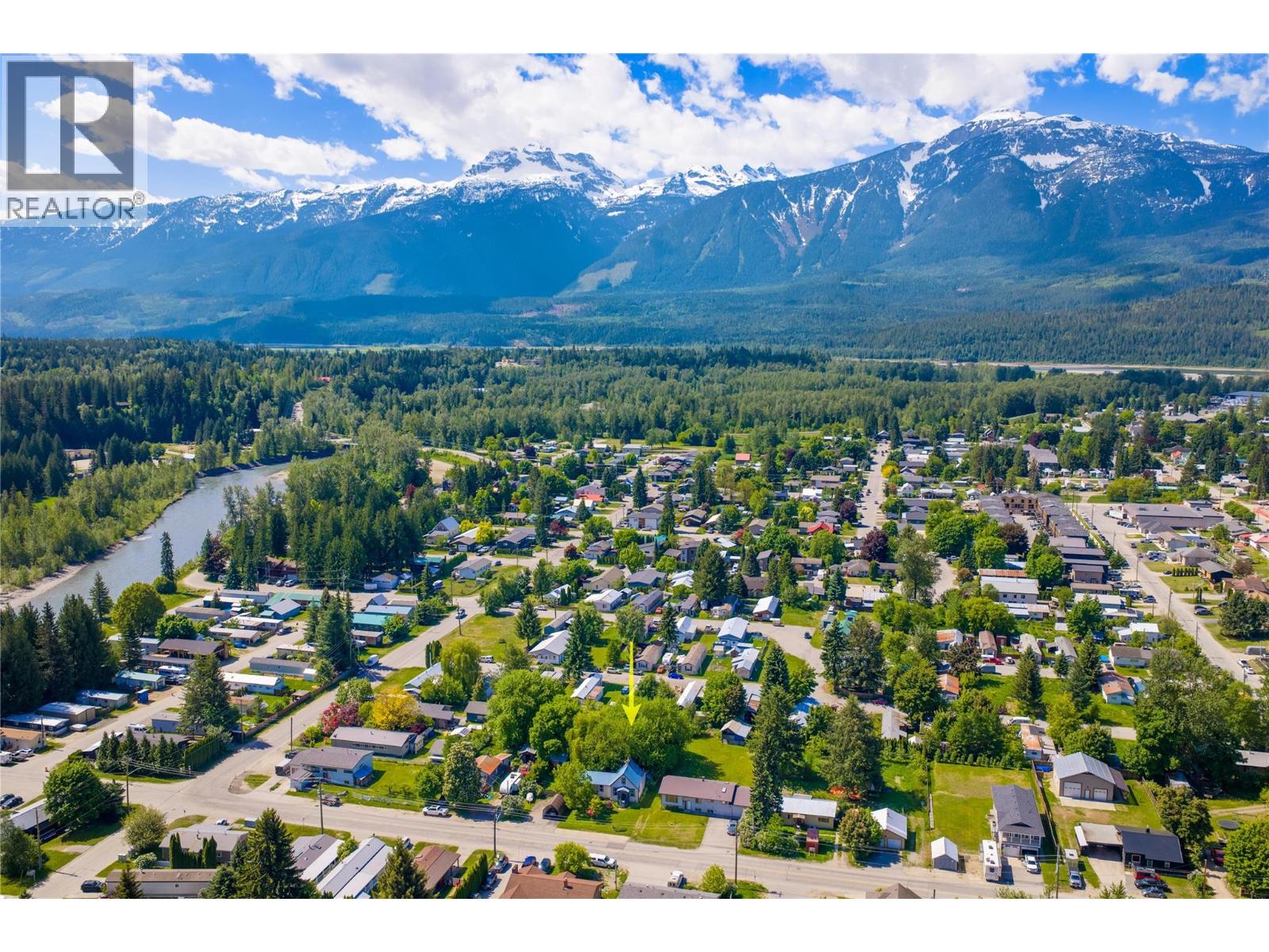 1105 Oscar Street, Revelstoke, British Columbia  V0E 2S0 - Photo 3 - 10388915