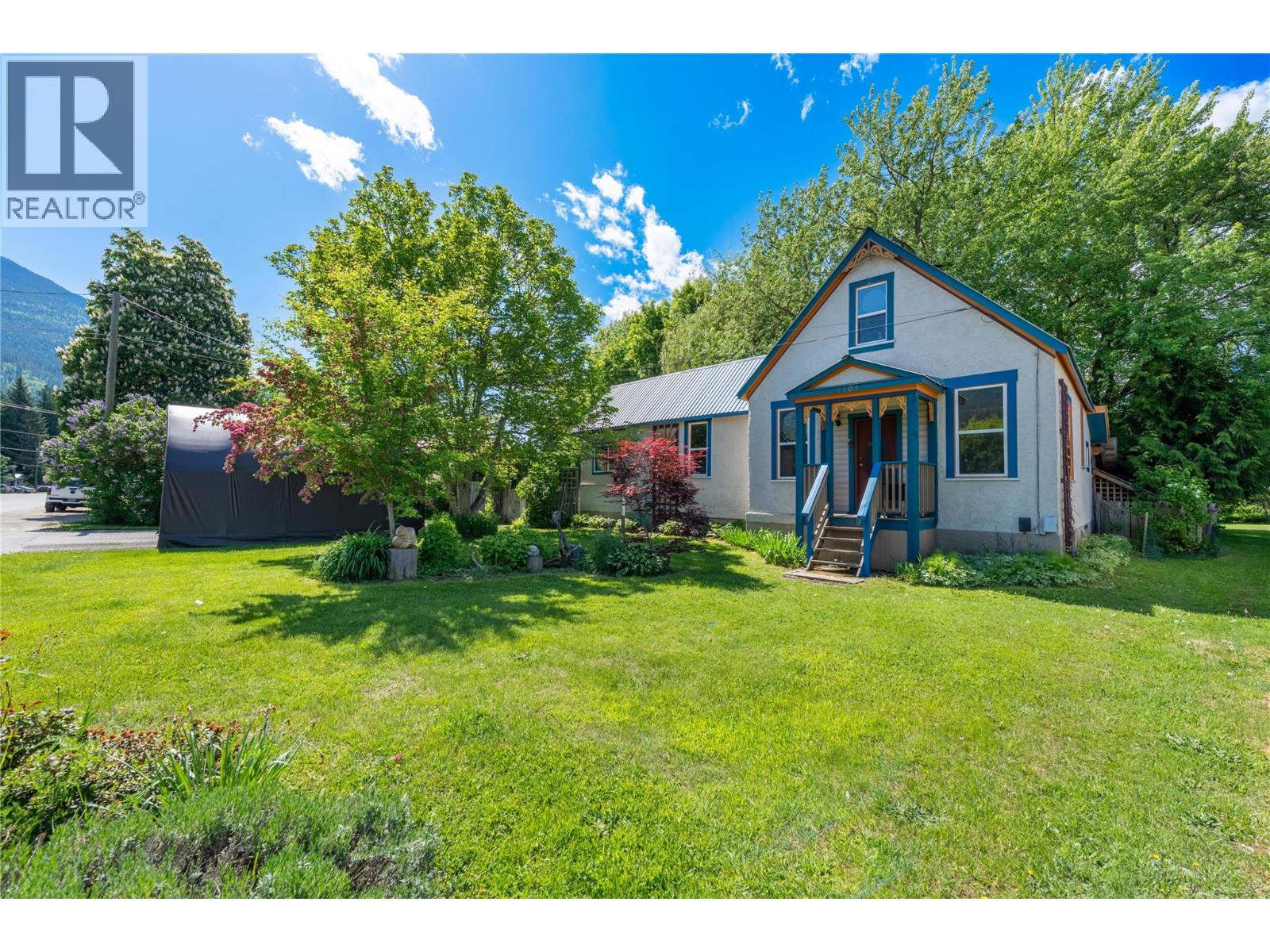1105 Oscar Street, Revelstoke, British Columbia