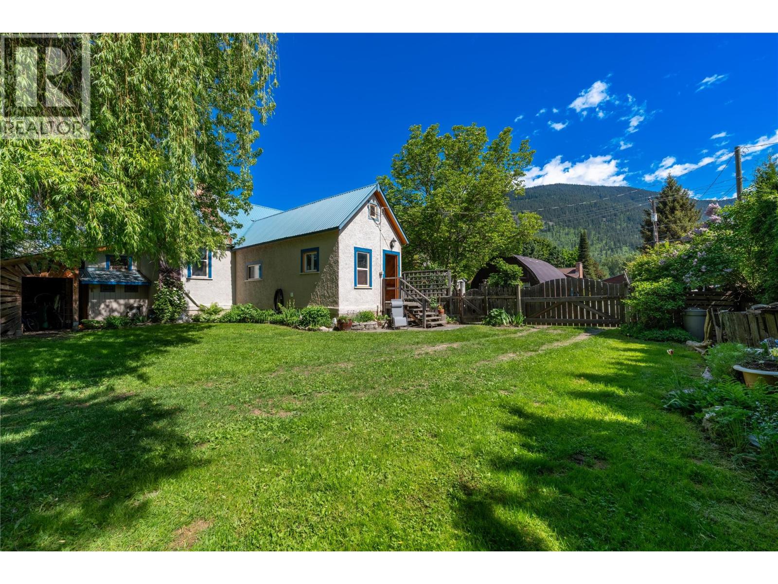 1105 Oscar Street, Revelstoke, British Columbia  V0E 2S0 - Photo 44 - 10388915