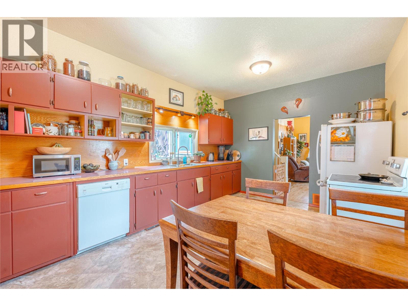 1105 Oscar Street, Revelstoke, British Columbia  V0E 2S0 - Photo 11 - 10388915