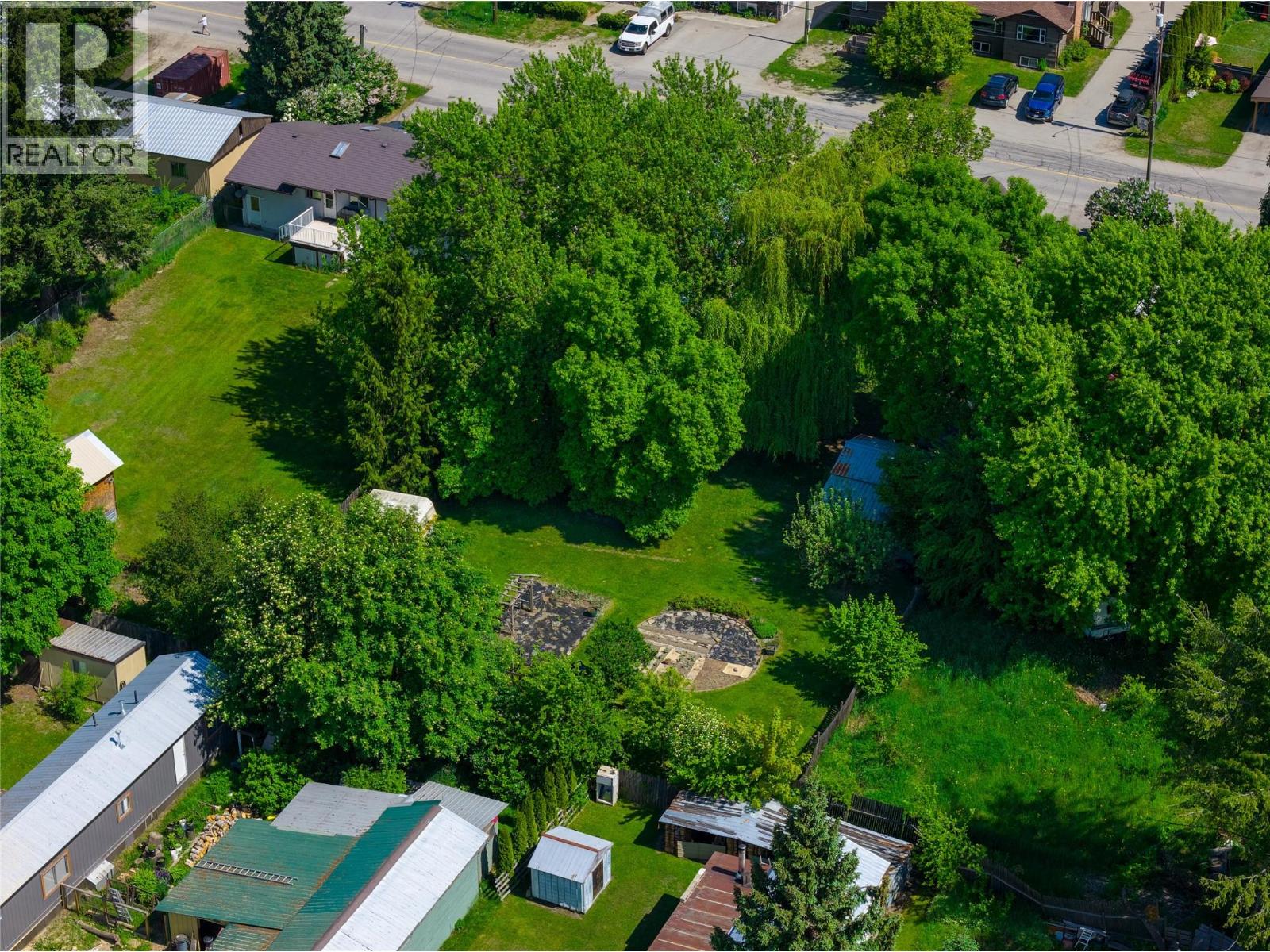 1105 Oscar Street, Revelstoke, British Columbia  V0E 2S0 - Photo 45 - 10388915