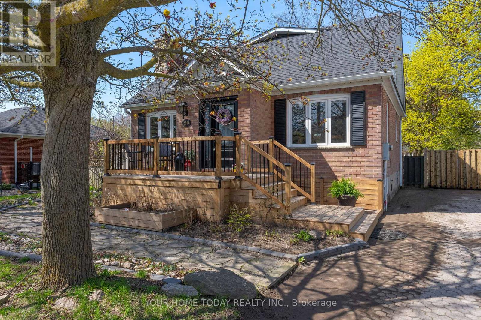 20 ELGIN STREET, Halton Hills, Ontario