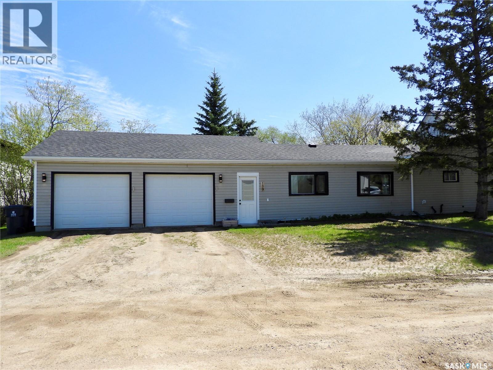109 Windsor Avenue, Hague, Saskatchewan  S0K 1X0 - Photo 29 - SK037065