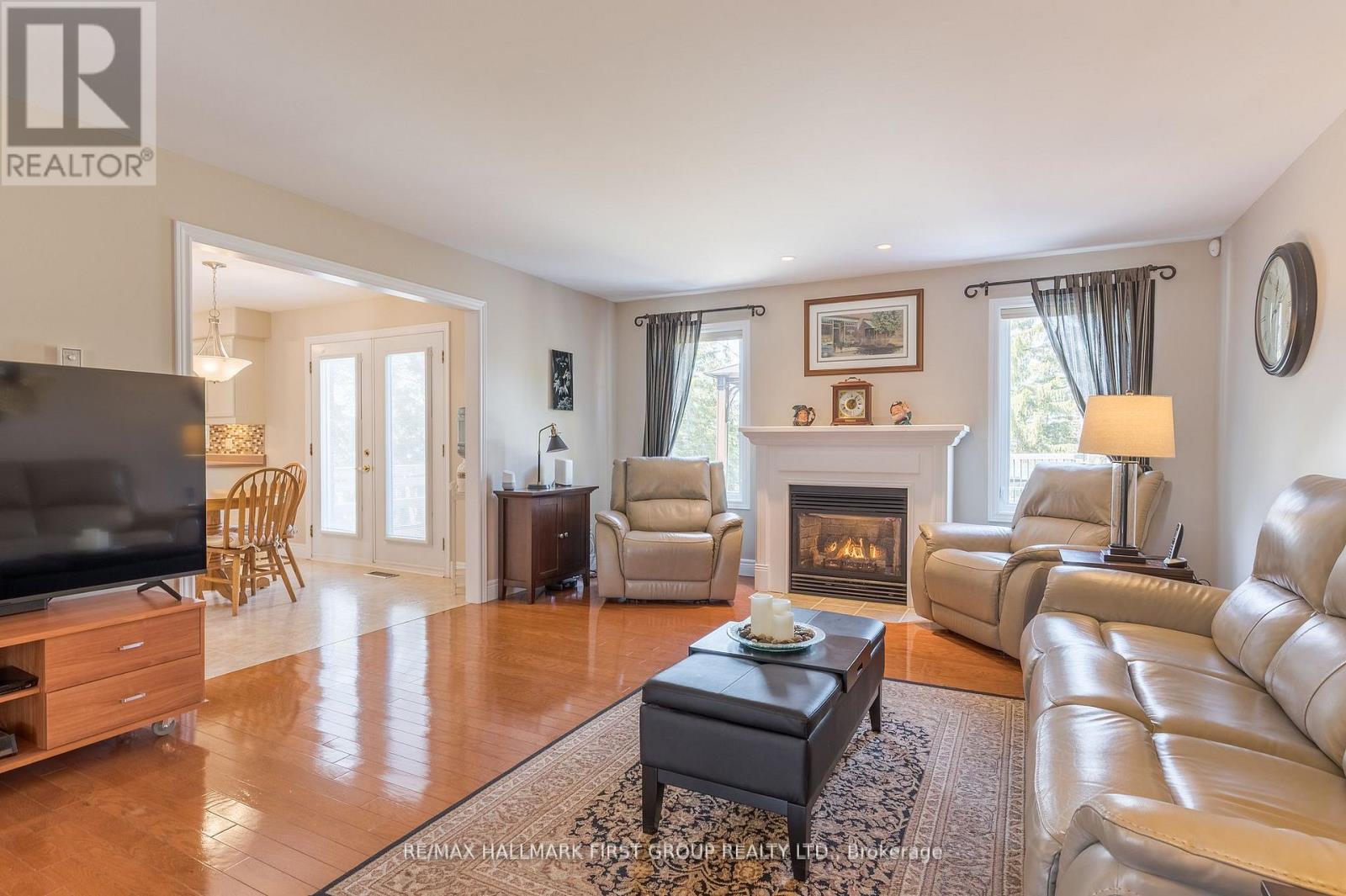 4 Bluewater Avenue, Kawartha Lakes, Ontario  K9V 0K6 - Photo 5 - X13034342